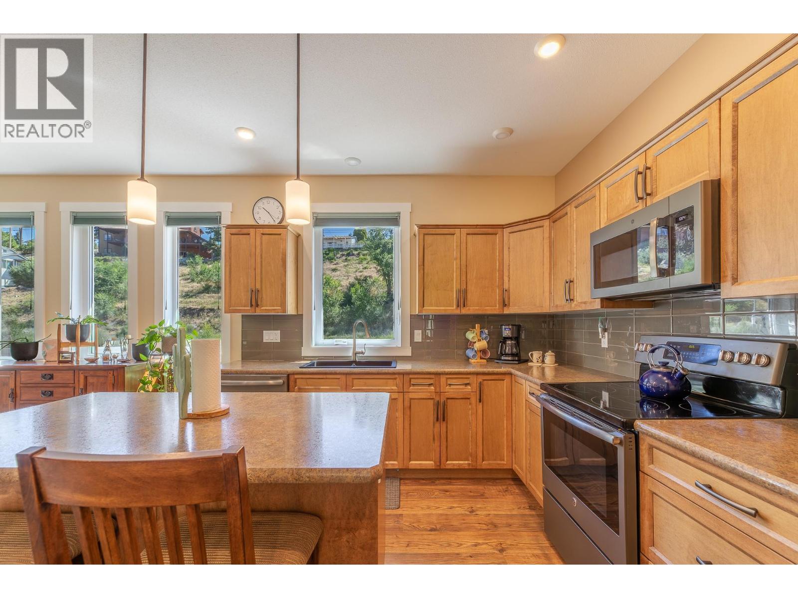6602 Oxbow Crescent, Oliver, British Columbia  V0H 1T4 - Photo 11 - 10392435