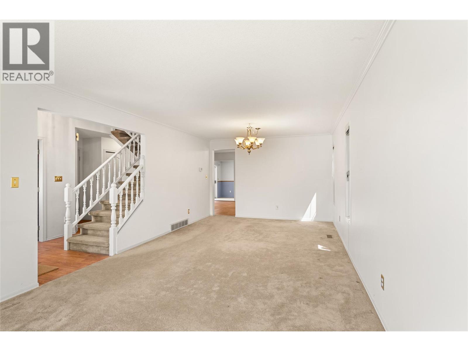 2545 Wyatt Road, Kelowna, British Columbia  V1Y 8W7 - Photo 8 - 10392314