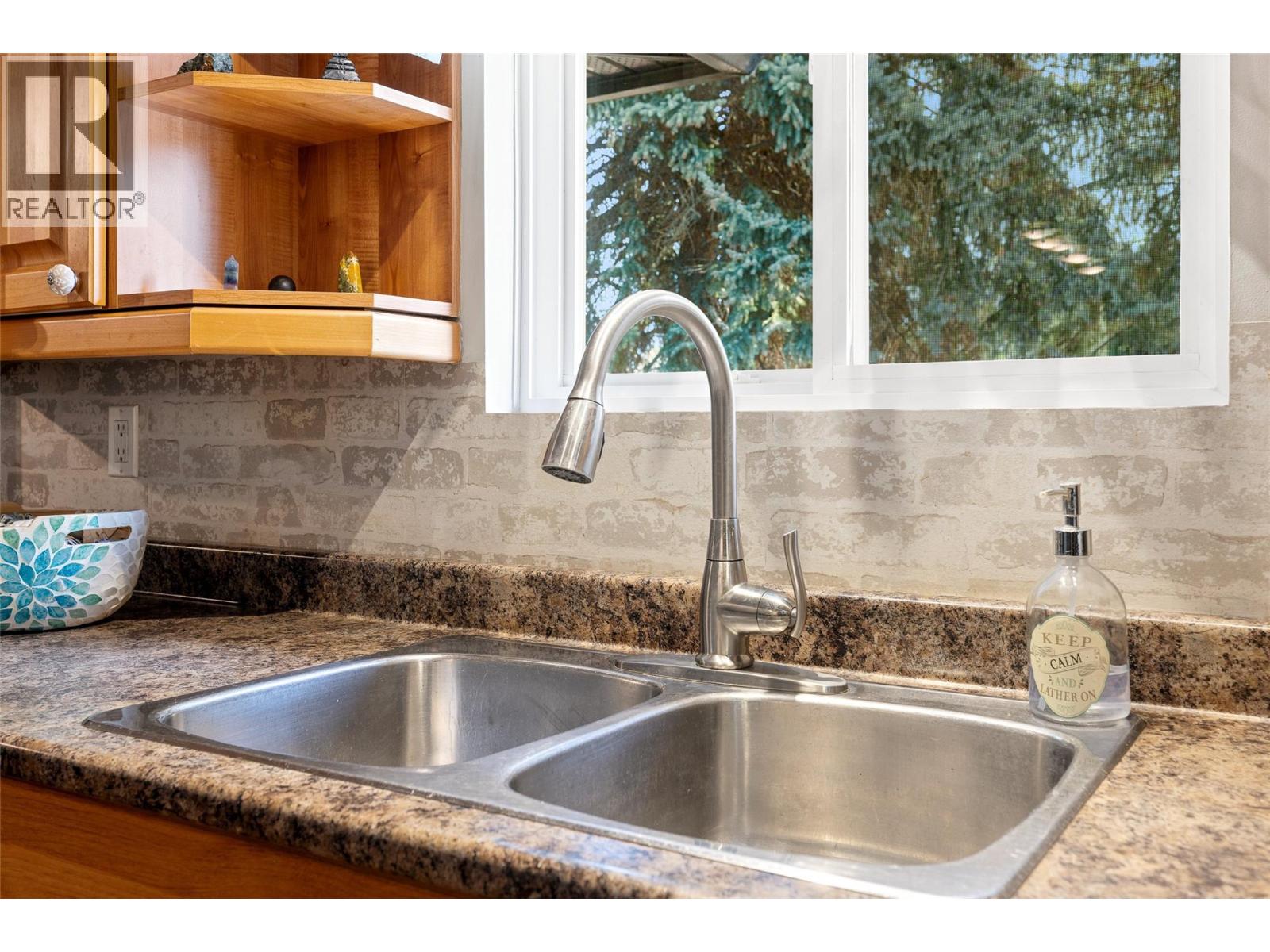 500 Donhauser Road, Kelowna, British Columbia  V1X 3G1 - Photo 6 - 10390861