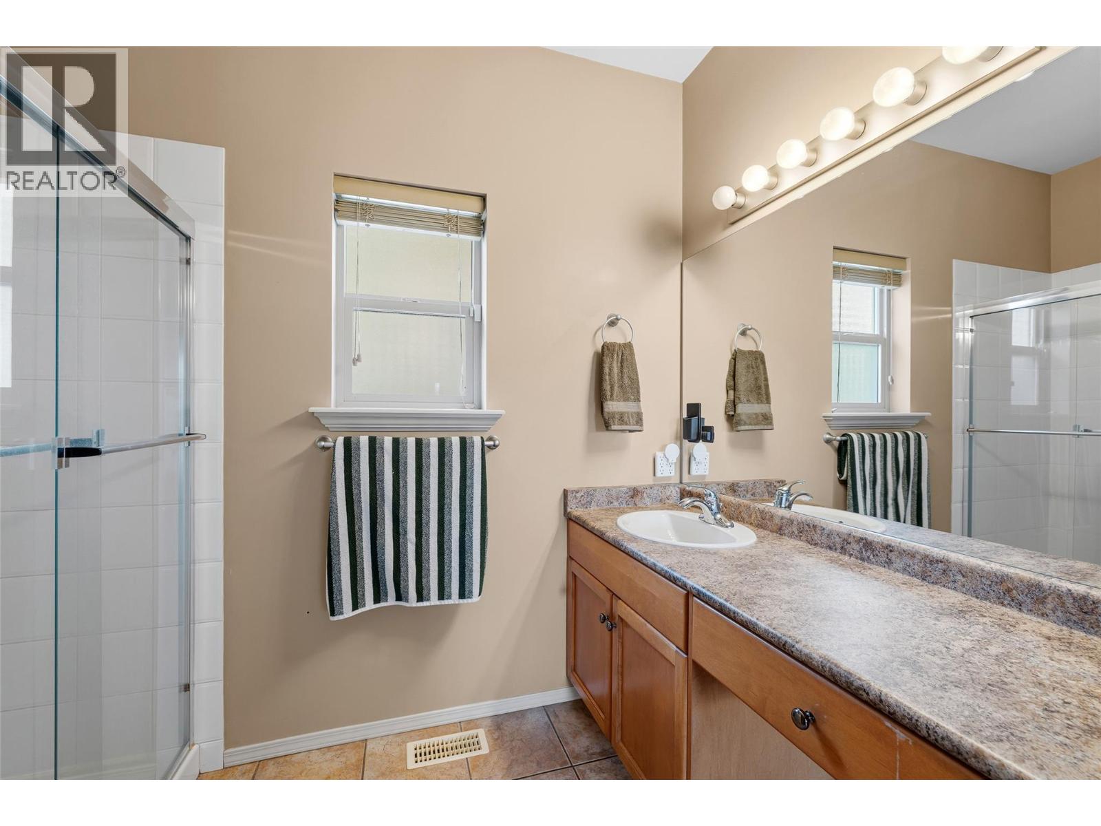 2060 Spyglass Way, West Kelowna, British Columbia  V1Z 3Z7 - Photo 28 - 10392529