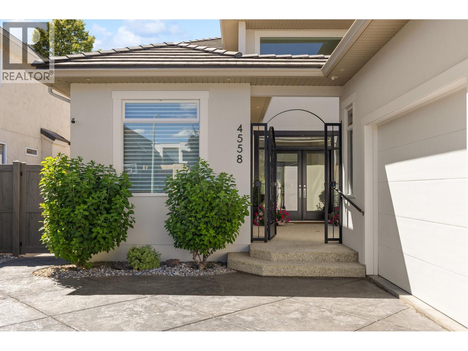 4558 Walker Road, Kelowna, British Columbia  V1W 3C7 - Photo 3 - 10391519