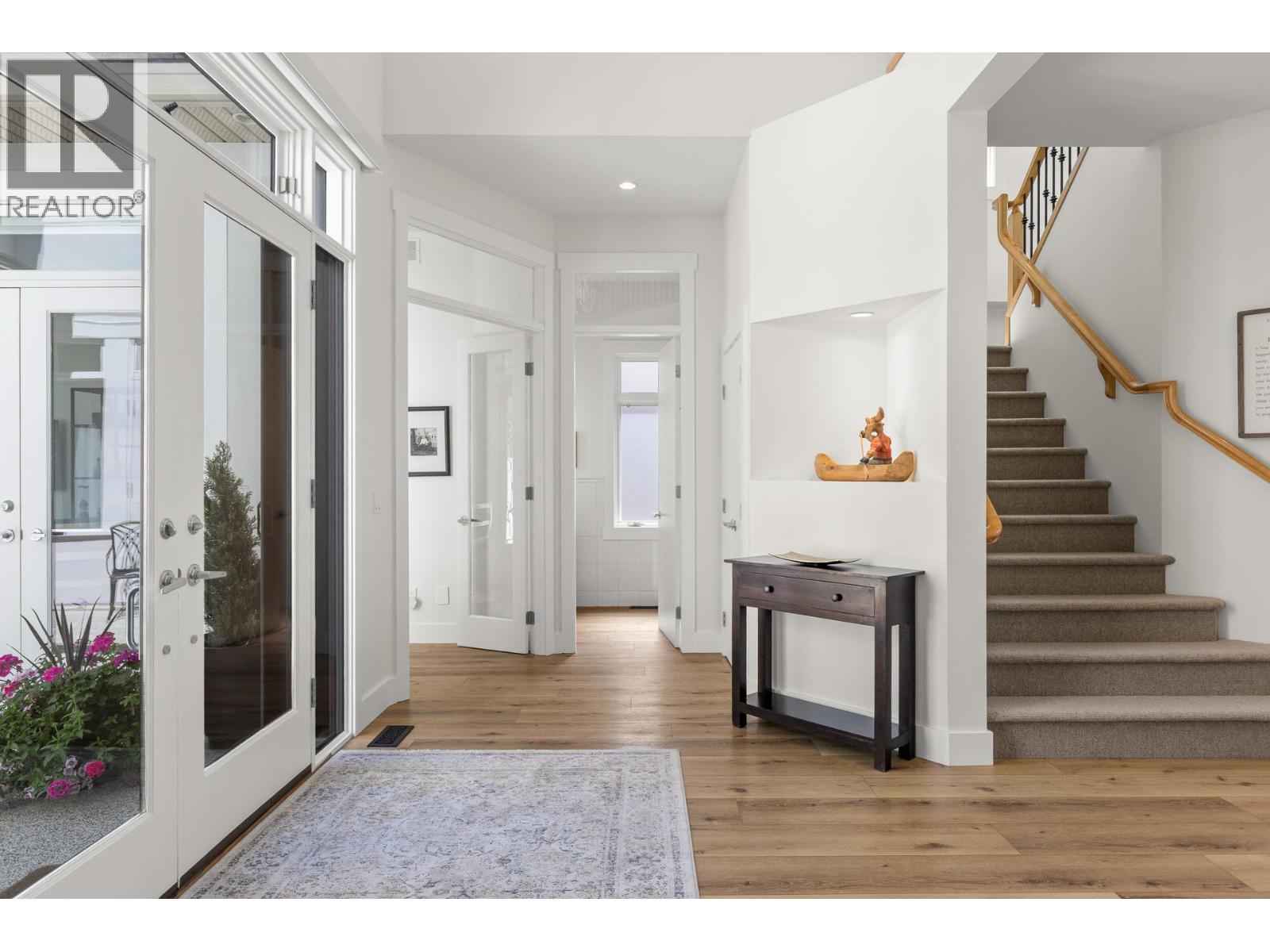 4558 Walker Road, Kelowna, British Columbia  V1W 3C7 - Photo 5 - 10391519