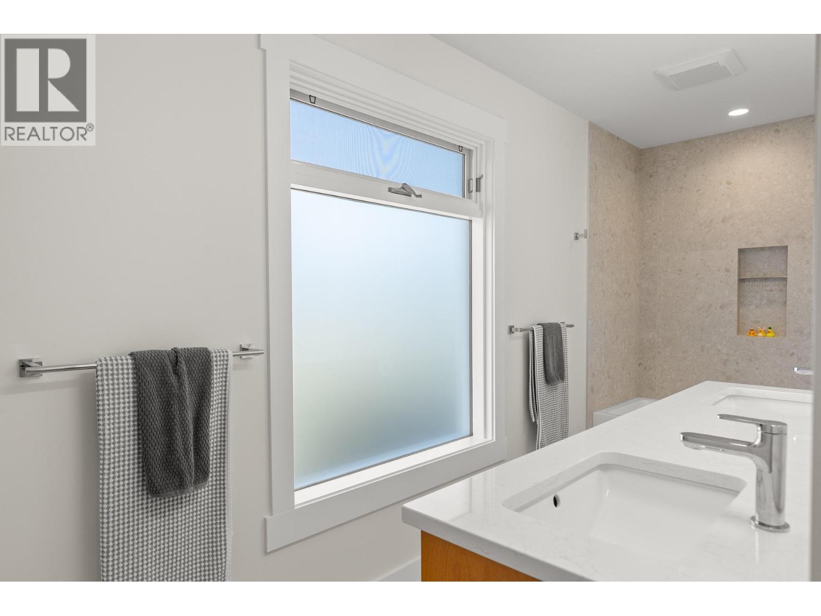 4558 Walker Road, Kelowna, British Columbia  V1W 3C7 - Photo 74 - 10391519