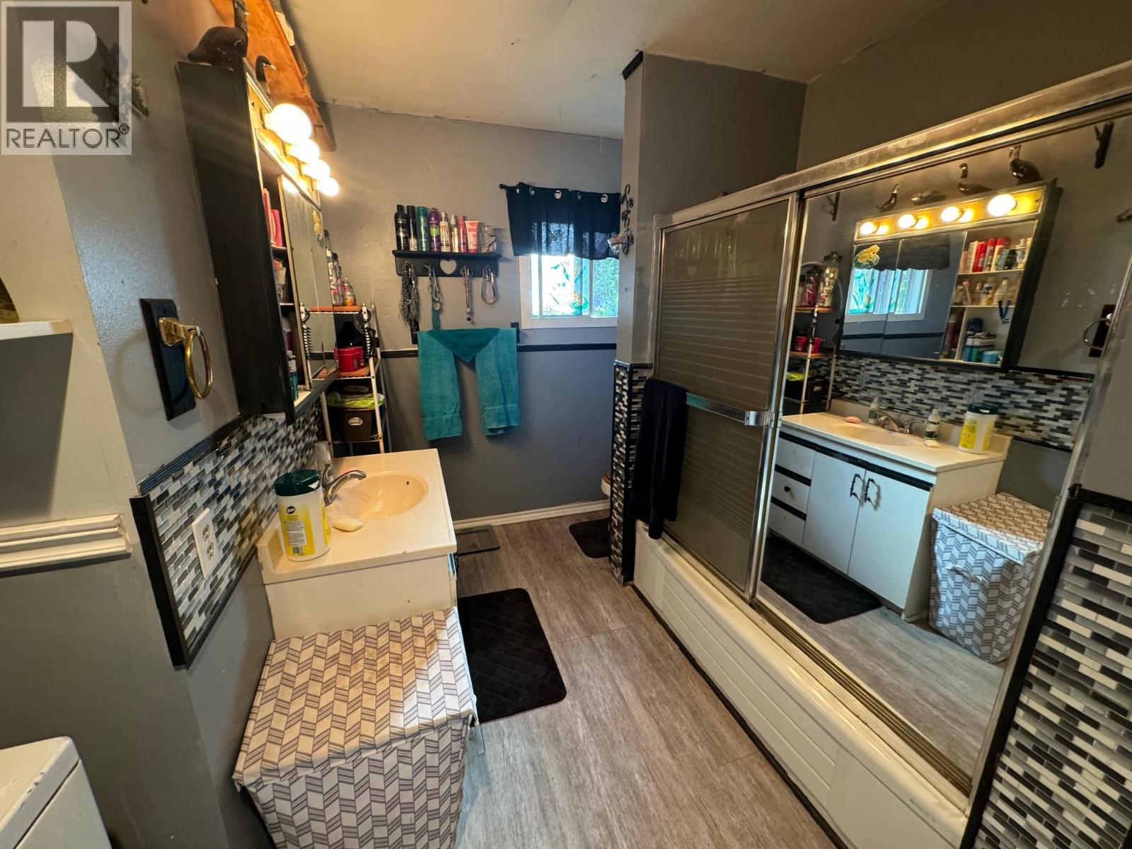508 Harlow Moore Drive, Merritt, British Columbia  V1K 1B8 - Photo 6 - 10392592