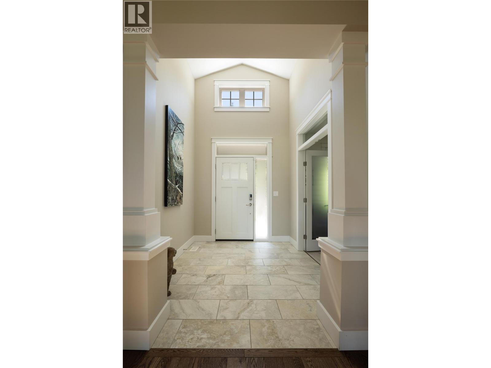 579 Longspoon Court, Vernon, British Columbia  V1H 2K2 - Photo 2 - 10392539