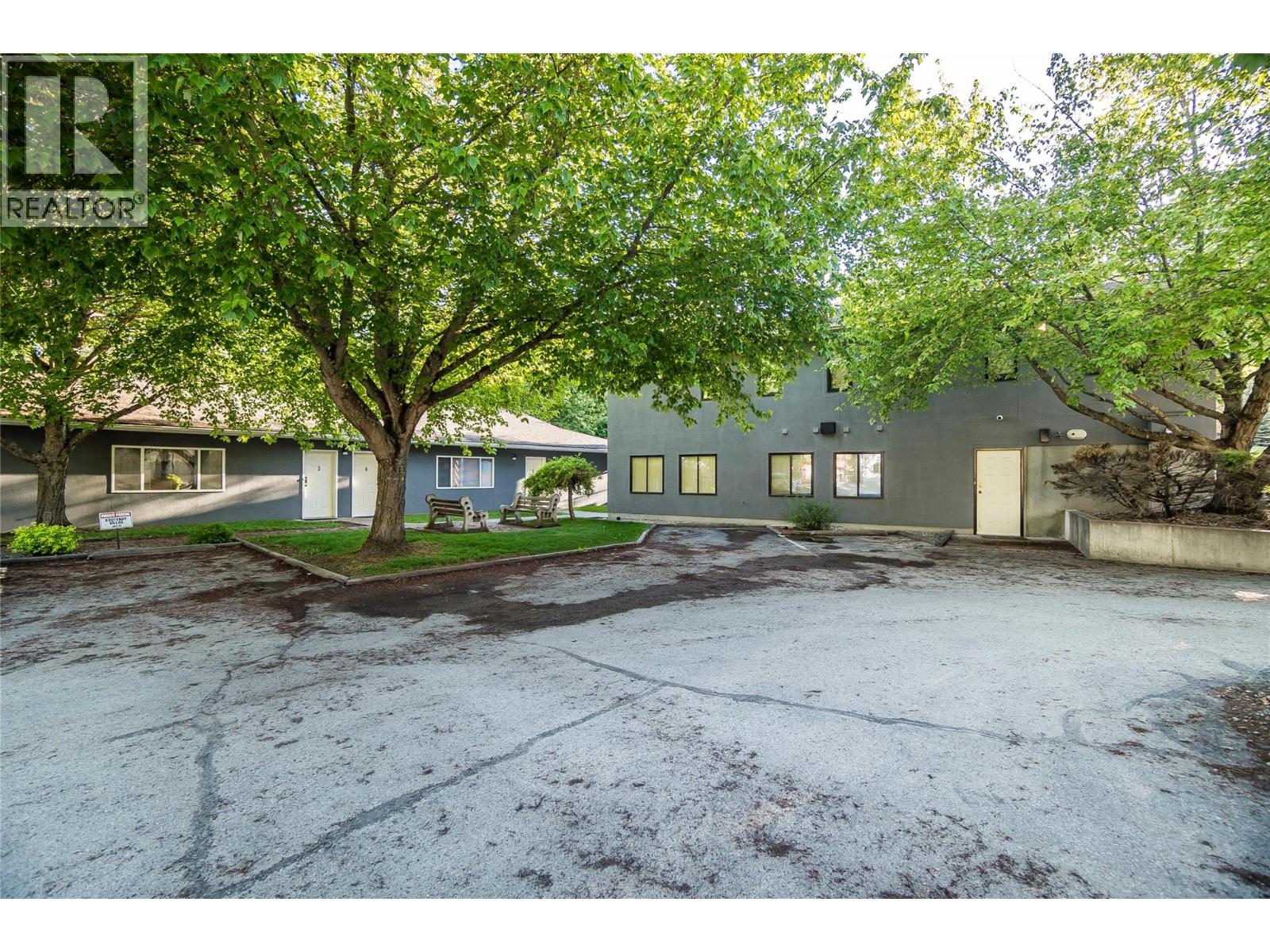 663 Columbia Avenue, Castlegar, British Columbia  V1N 1H1 - Photo 10 - 10392481