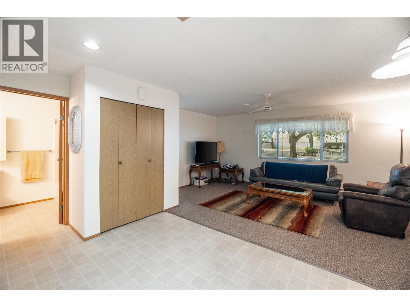 663 Columbia Avenue, Castlegar, British Columbia  V1N 1H1 - Photo 46 - 10392481
