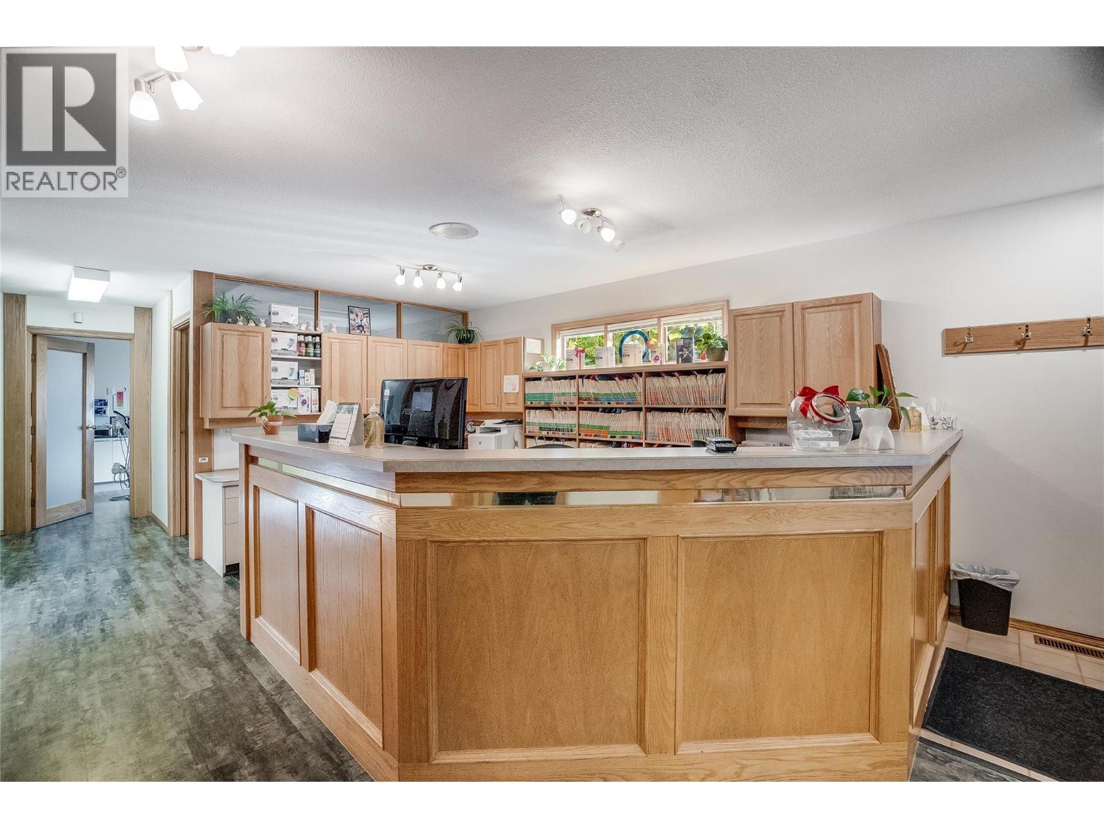 663 Columbia Avenue, Castlegar, British Columbia  V1N 1H1 - Photo 94 - 10392481
