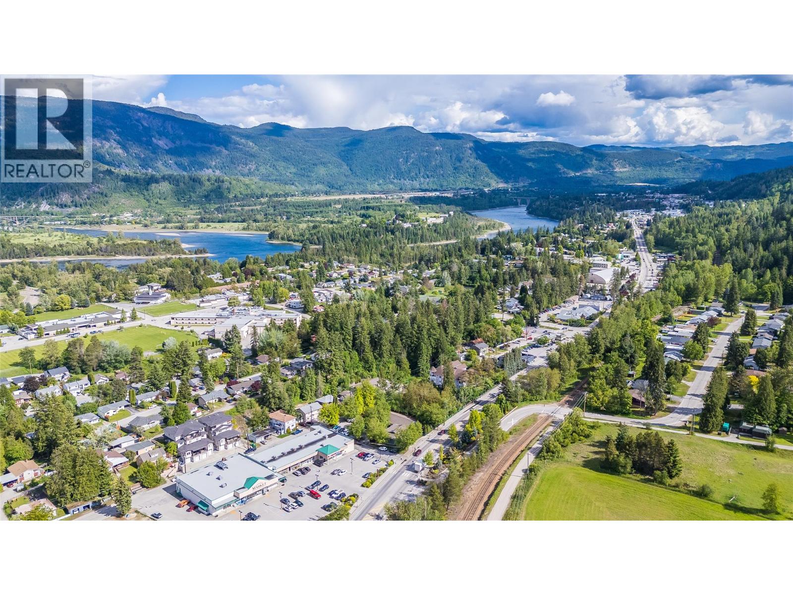 663 Columbia Avenue, Castlegar, British Columbia  V1N 1H1 - Photo 99 - 10392481