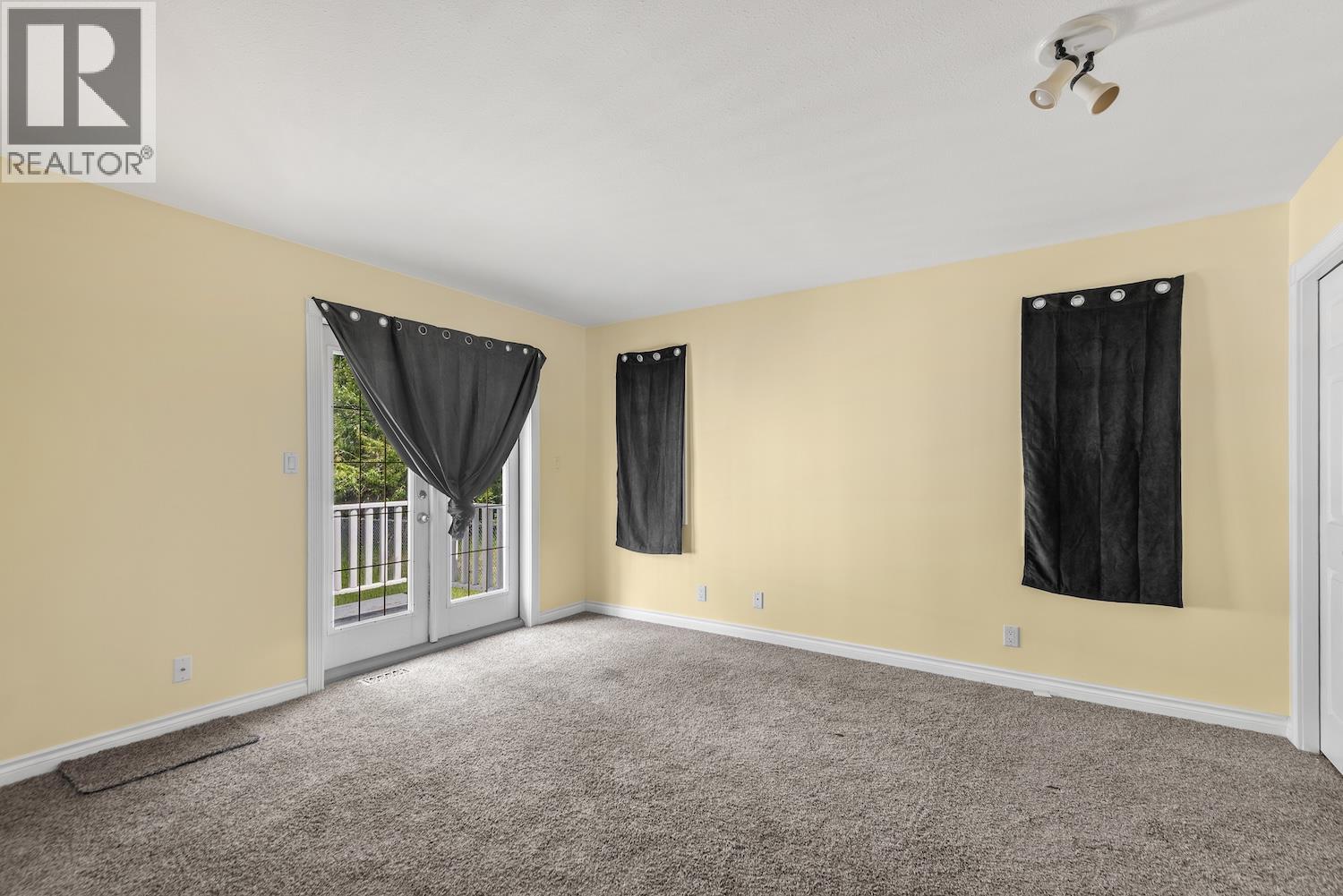 18 David Crescent, Elkford, British Columbia  V0B 1H0 - Photo 11 - 10392465