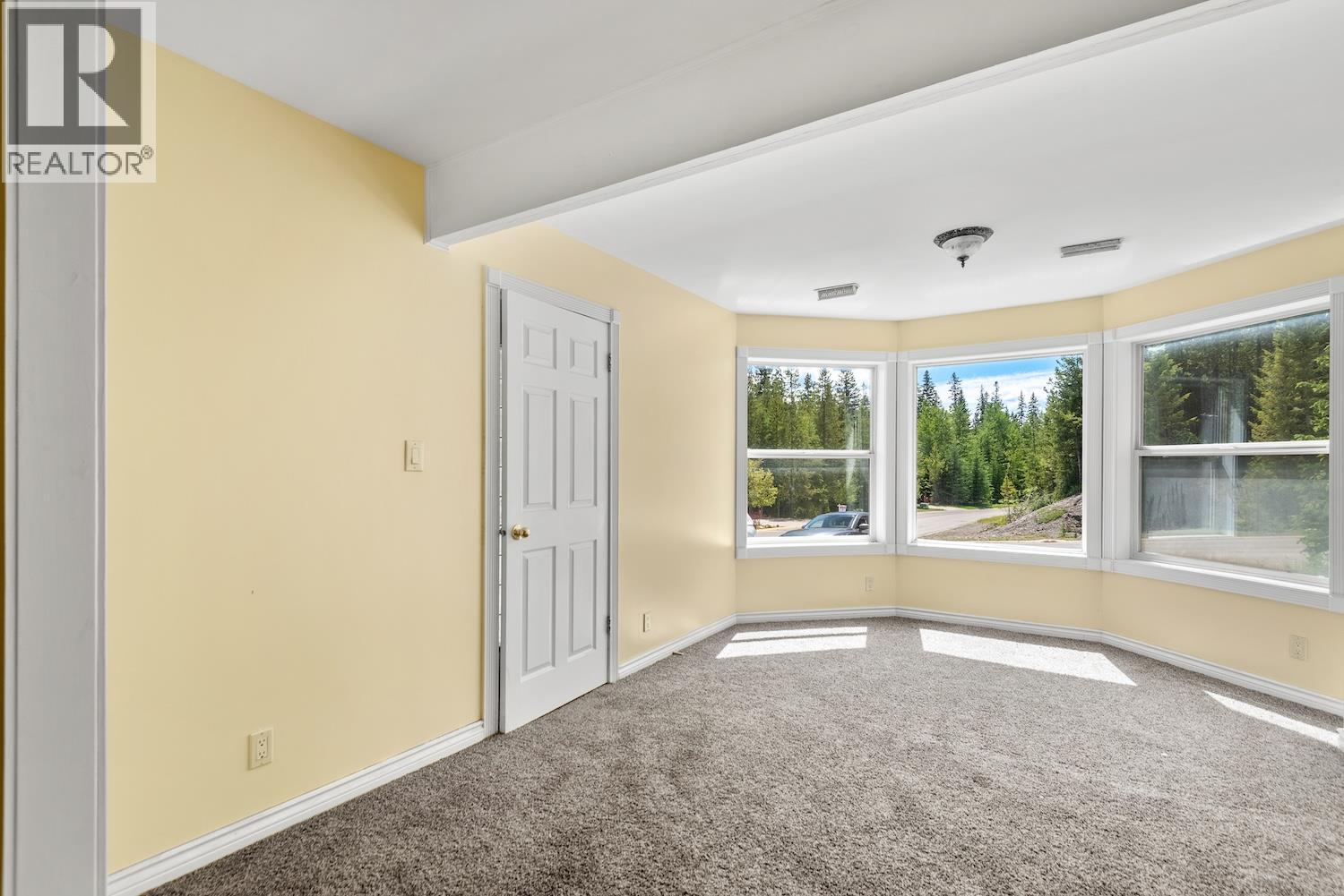 18 David Crescent, Elkford, British Columbia  V0B 1H0 - Photo 18 - 10392465