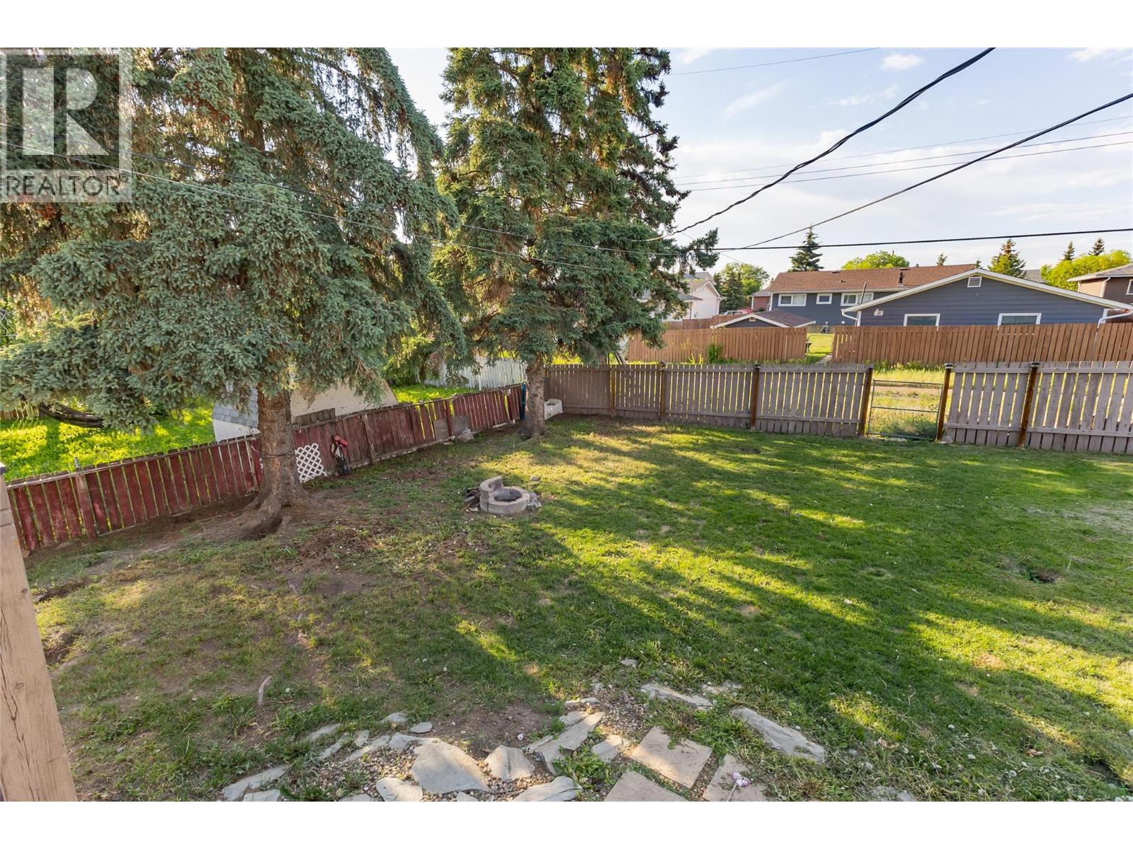 416 96 Avenue, Dawson Creek, British Columbia  V1G 1K4 - Photo 3 - 10392610