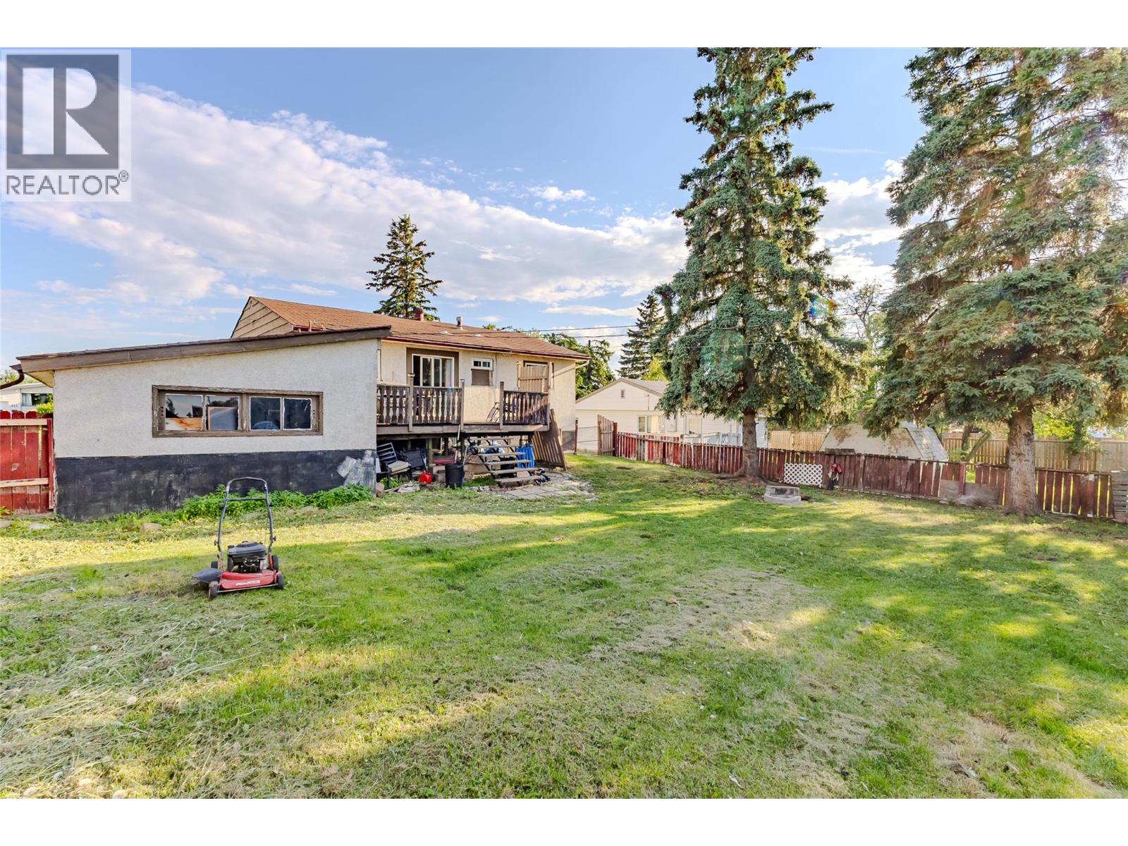 416 96 Avenue, Dawson Creek, British Columbia  V1G 1K4 - Photo 5 - 10392610