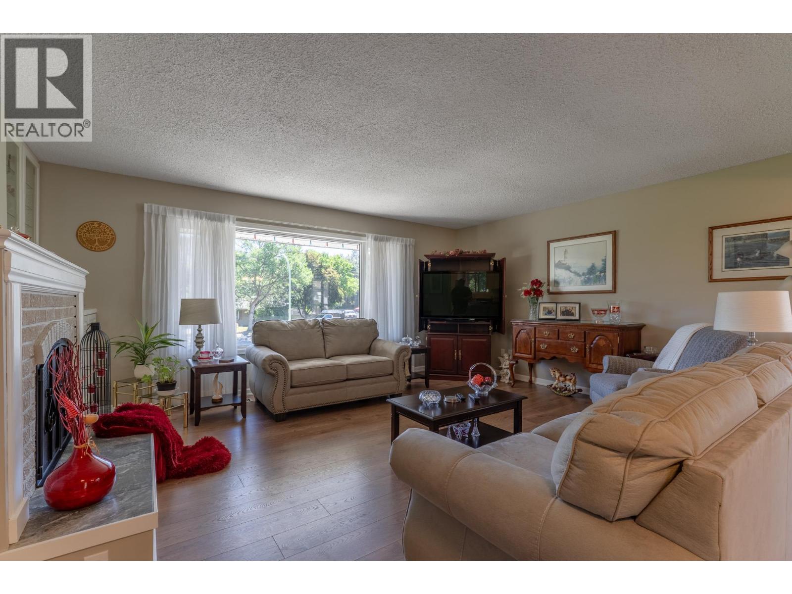 780 Princess Court, Kelowna, British Columbia  V1X 5X5 - Photo 3 - 10391726