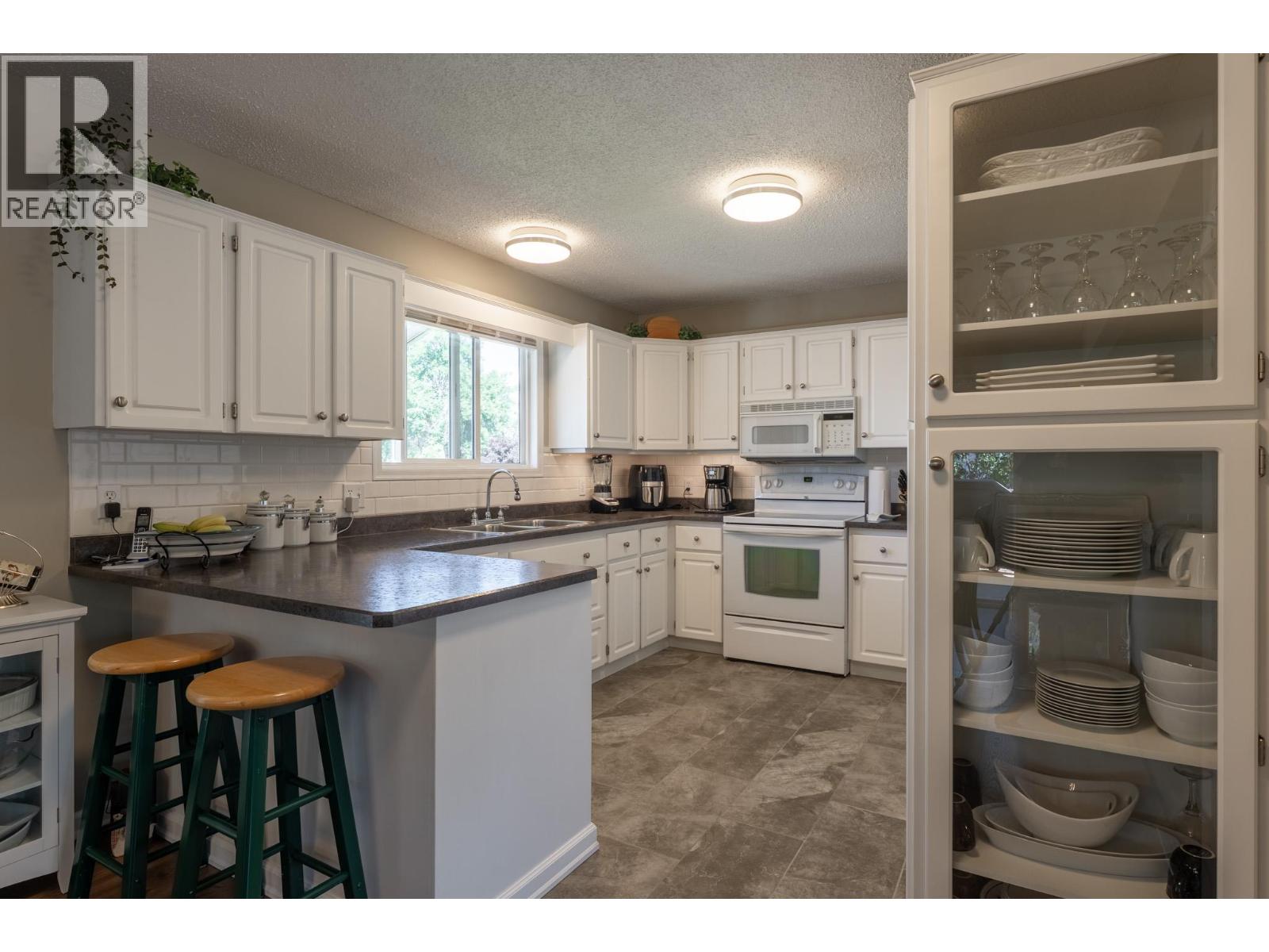 780 Princess Court, Kelowna, British Columbia  V1X 5X5 - Photo 6 - 10391726