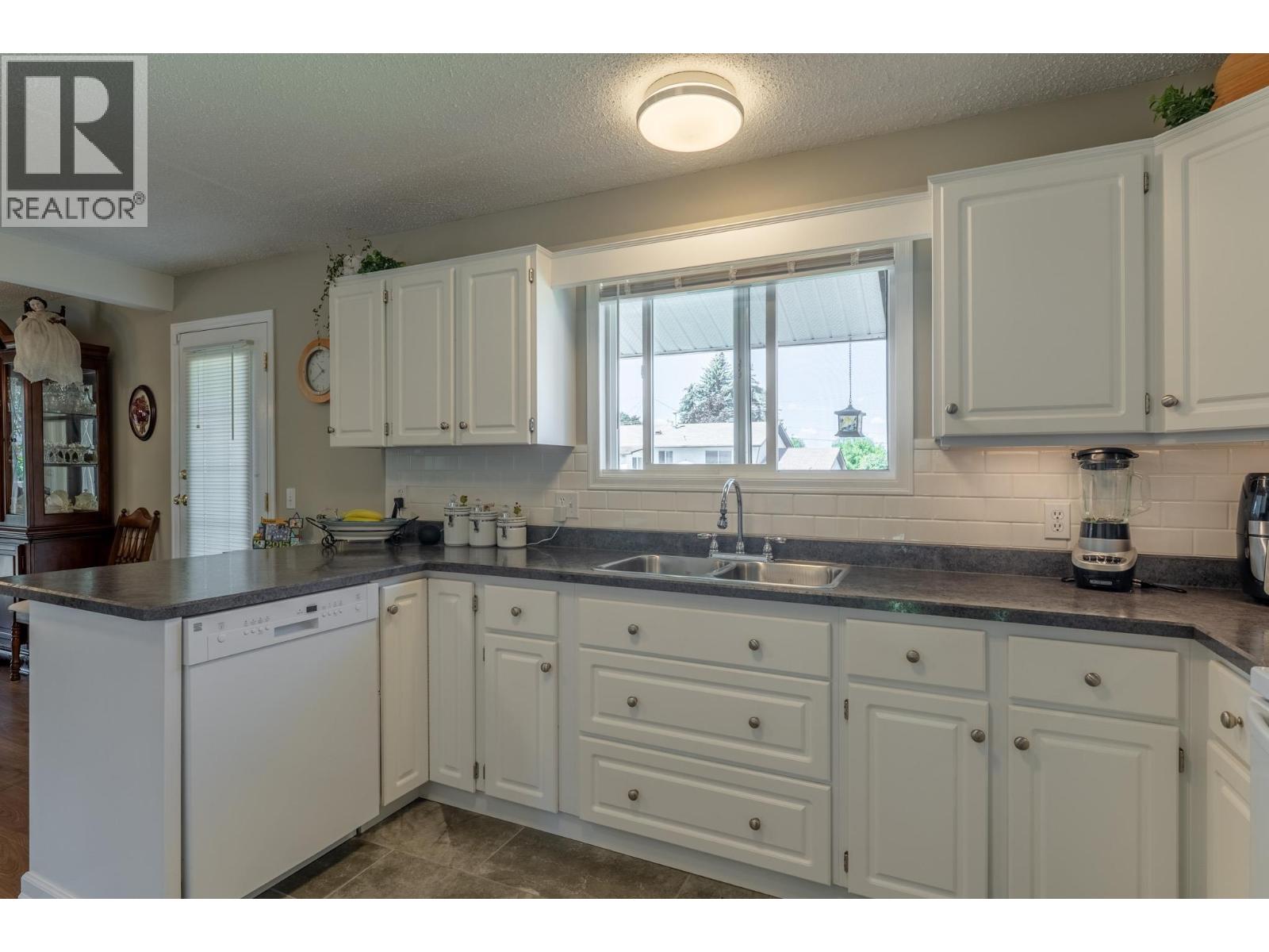 780 Princess Court, Kelowna, British Columbia  V1X 5X5 - Photo 7 - 10391726