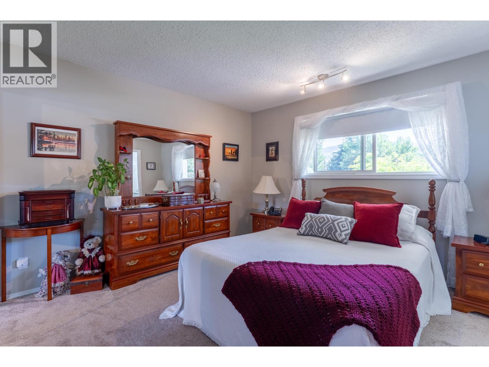 780 Princess Court, Kelowna, British Columbia  V1X 5X5 - Photo 9 - 10391726
