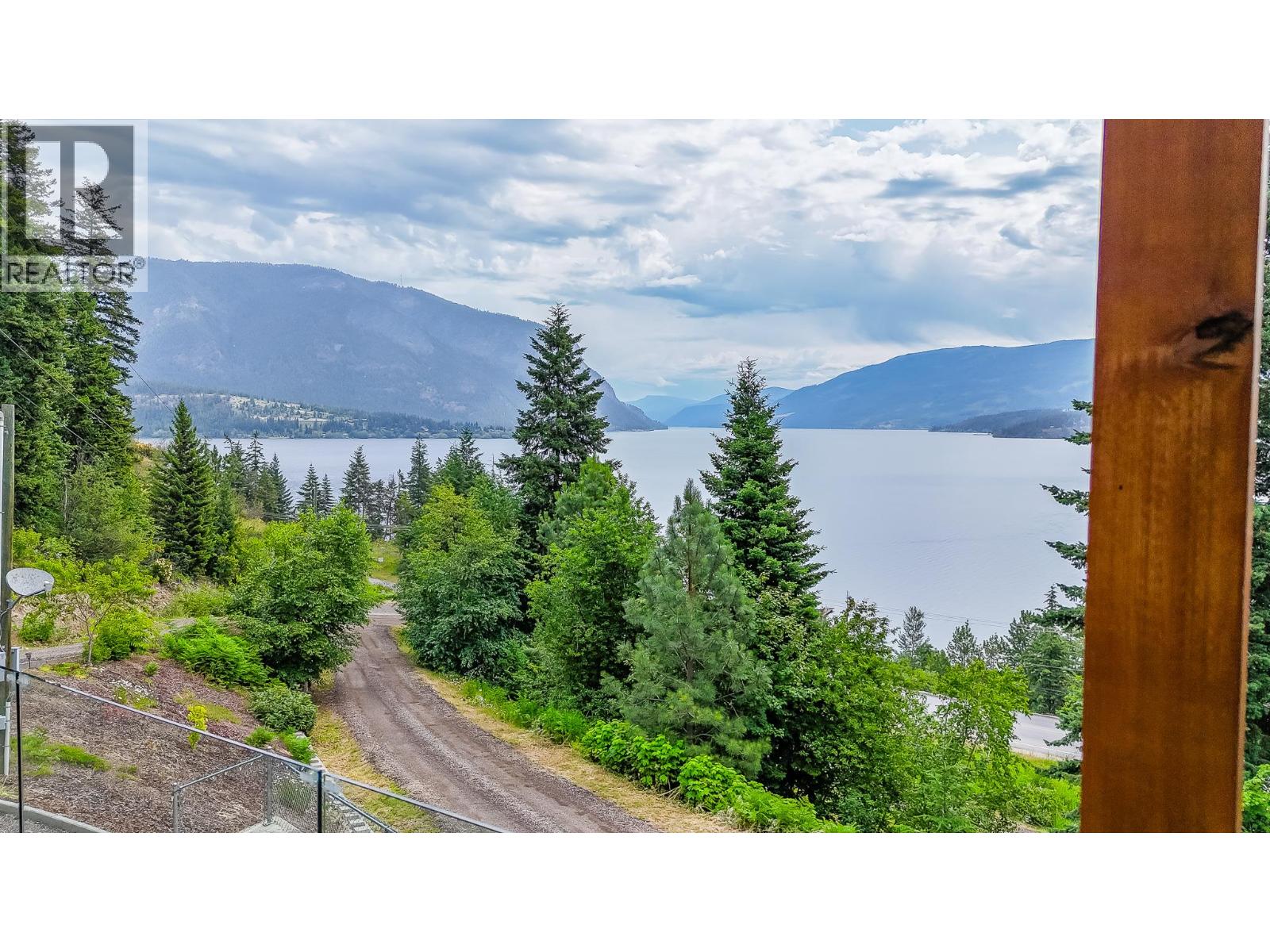5694 Trans Canada Highway Nw, Salmon Arm, British Columbia  V1E 3A2 - Photo 16 - 10391551