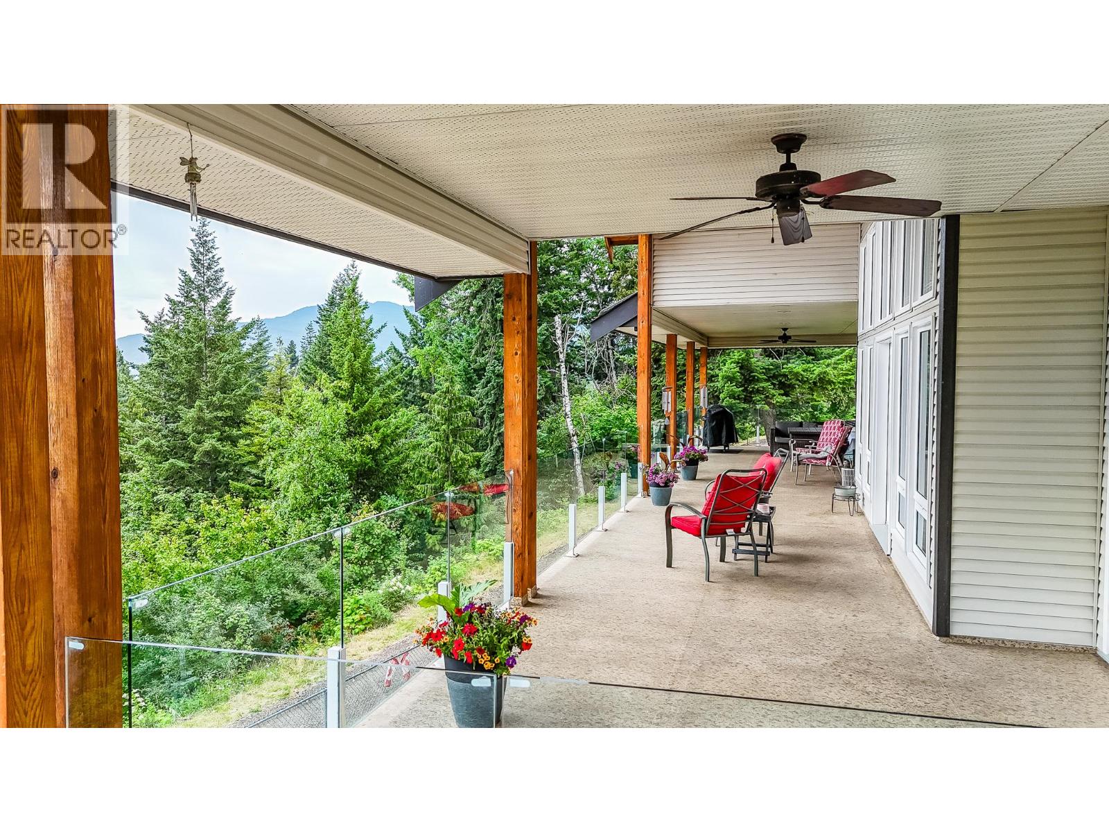 5694 Trans Canada Highway Nw, Salmon Arm, British Columbia  V1E 3A2 - Photo 17 - 10391551