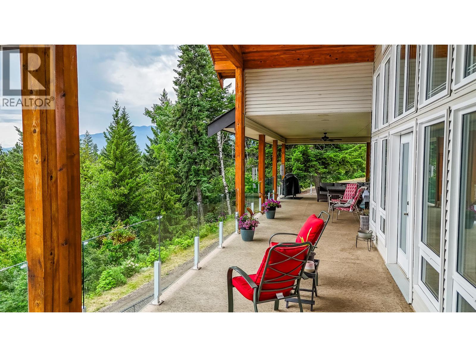5694 Trans Canada Highway Nw, Salmon Arm, British Columbia  V1E 3A2 - Photo 18 - 10391551