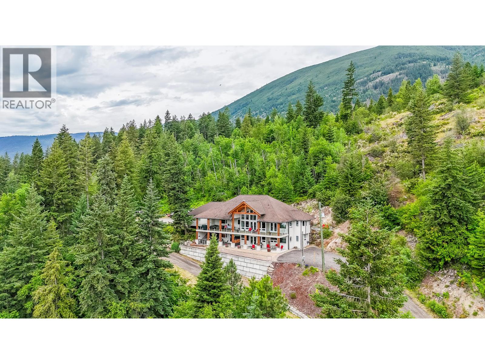5694 Trans Canada Highway Nw, Salmon Arm, British Columbia  V1E 3A2 - Photo 2 - 10391551