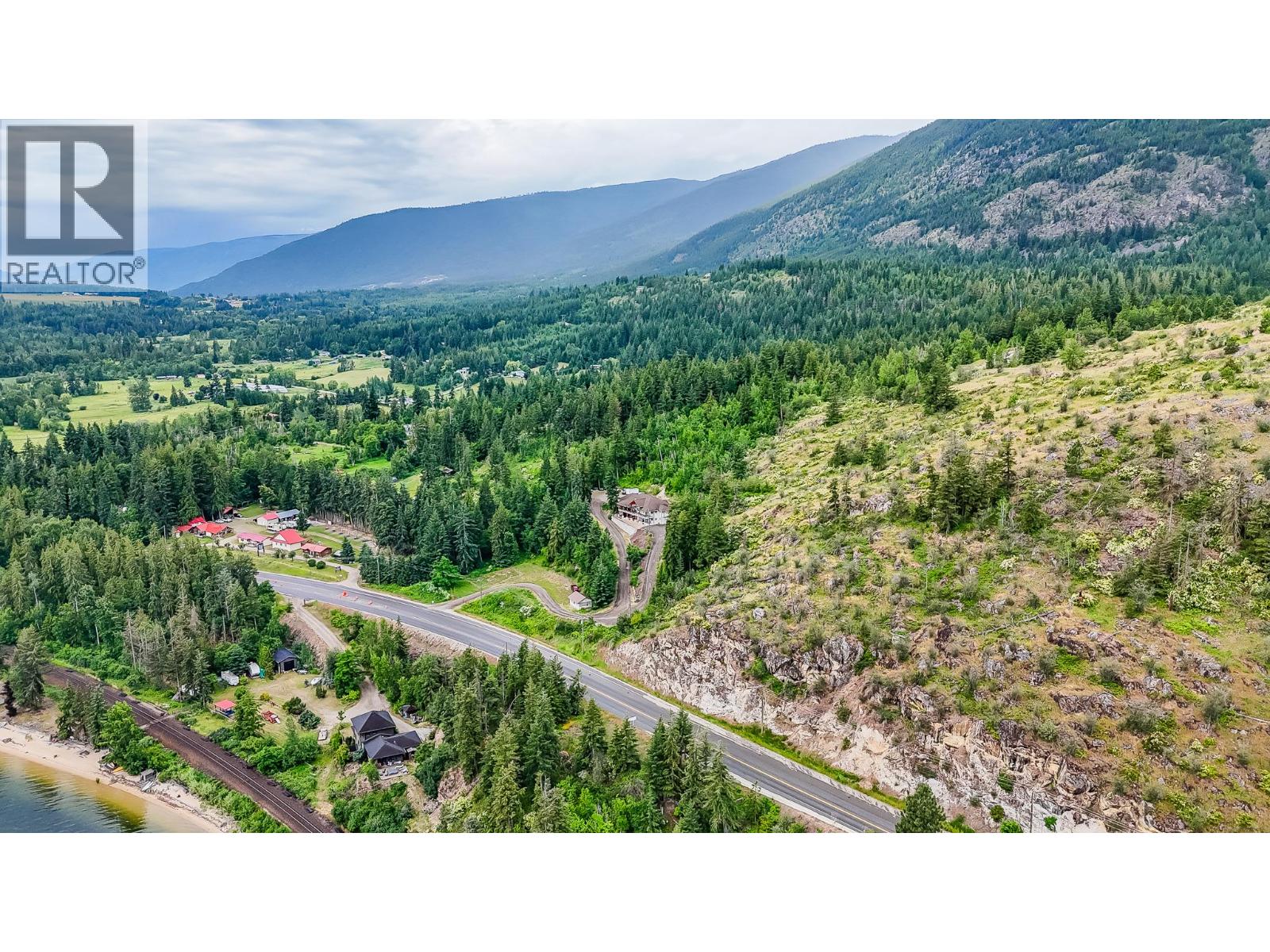 5694 Trans Canada Highway Nw, Salmon Arm, British Columbia  V1E 3A2 - Photo 23 - 10391551