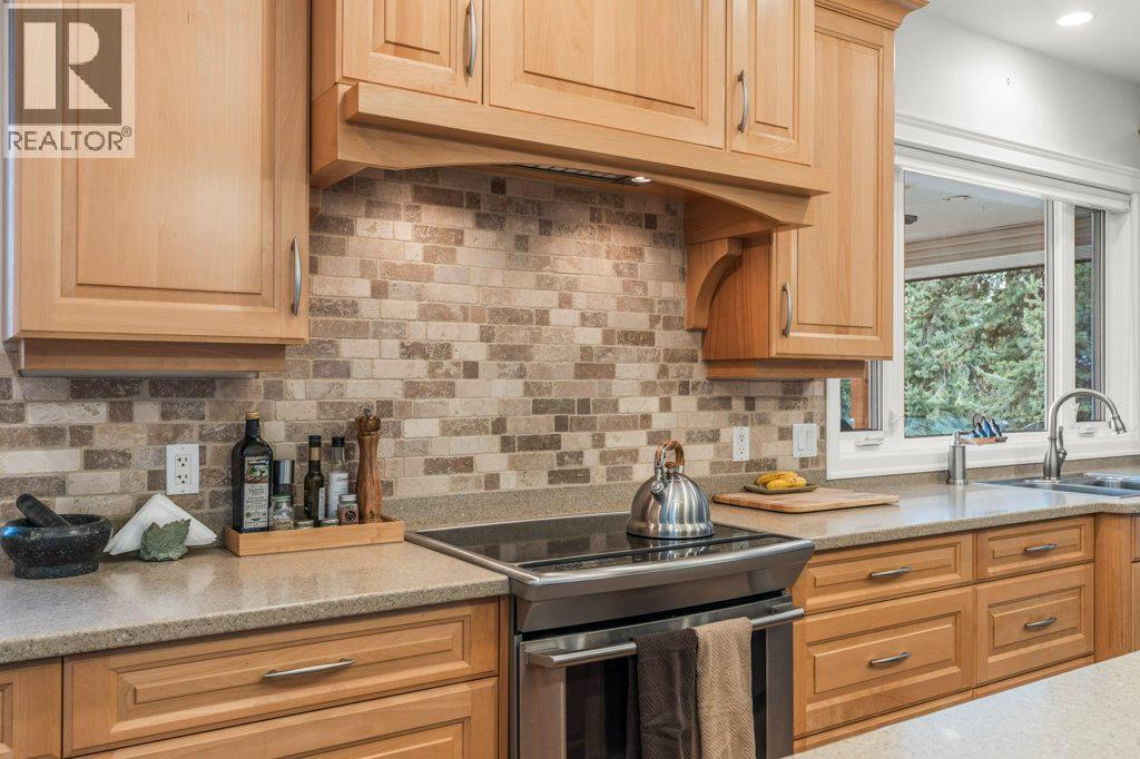 5694 Trans Canada Highway Nw, Salmon Arm, British Columbia  V1E 3A2 - Photo 35 - 10391551