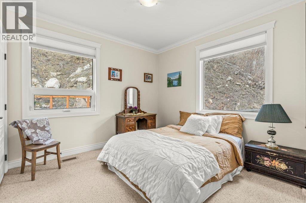 5694 Trans Canada Highway Nw, Salmon Arm, British Columbia  V1E 3A2 - Photo 47 - 10391551