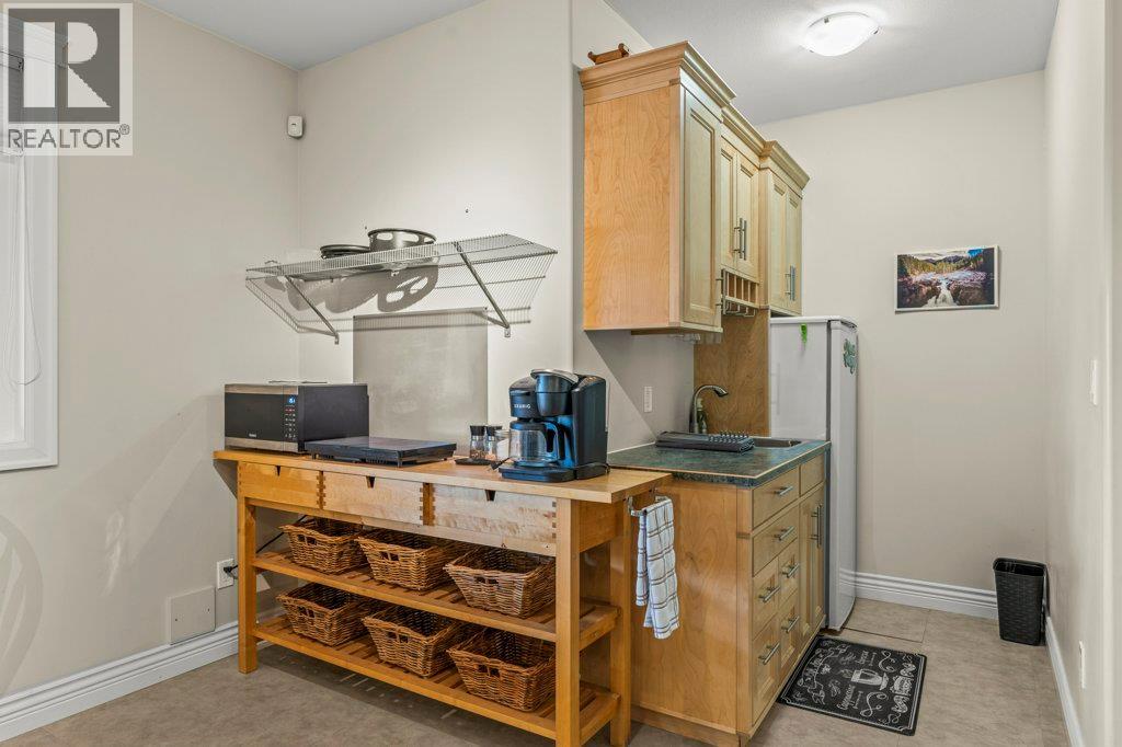 5694 Trans Canada Highway Nw, Salmon Arm, British Columbia  V1E 3A2 - Photo 58 - 10391551