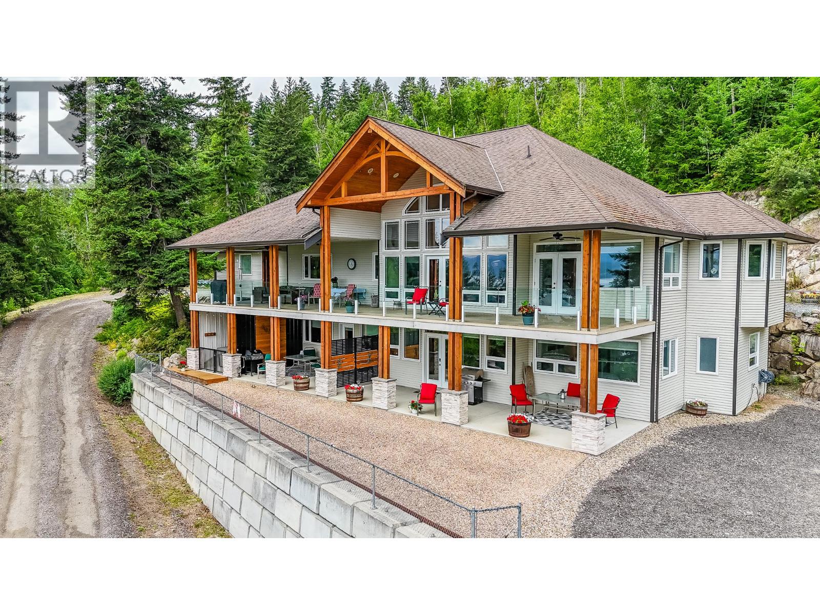 5694 Trans Canada Highway Nw, Salmon Arm, British Columbia  V1E 3A2 - Photo 6 - 10391551
