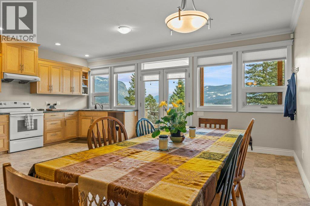 5694 Trans Canada Highway Nw, Salmon Arm, British Columbia  V1E 3A2 - Photo 66 - 10391551