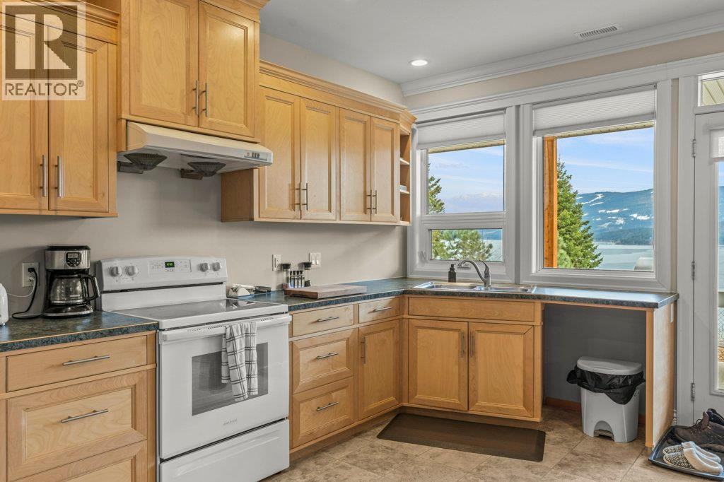 5694 Trans Canada Highway Nw, Salmon Arm, British Columbia  V1E 3A2 - Photo 67 - 10391551
