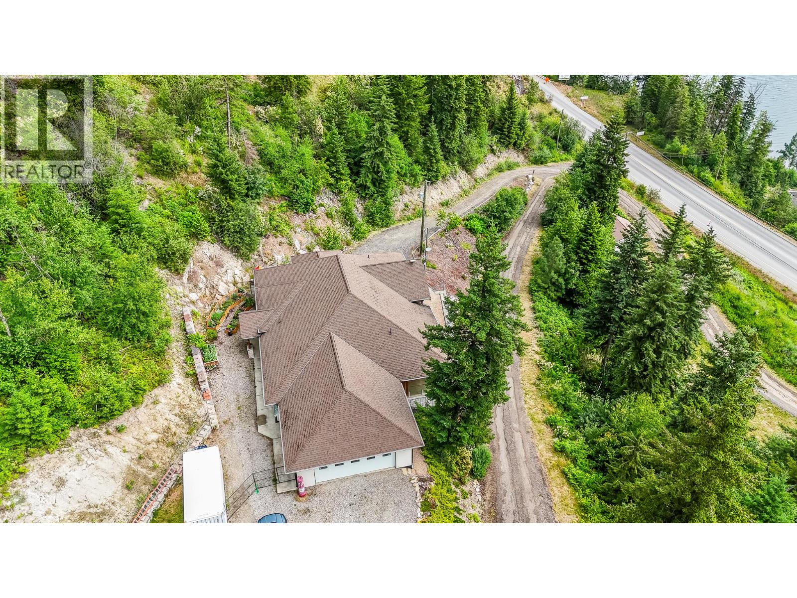 5694 Trans Canada Highway Nw, Salmon Arm, British Columbia  V1E 3A2 - Photo 7 - 10391551
