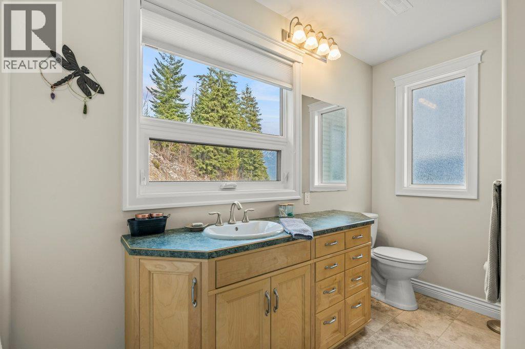 5694 Trans Canada Highway Nw, Salmon Arm, British Columbia  V1E 3A2 - Photo 76 - 10391551