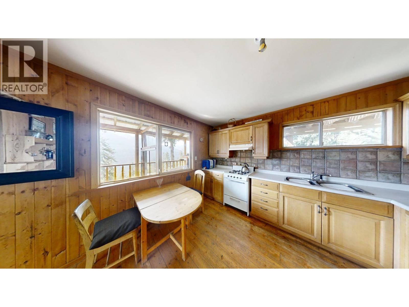753 Eaglridge Drive, Bralorne, British Columbia  V0T 1C0 - Photo 12 - 10392616