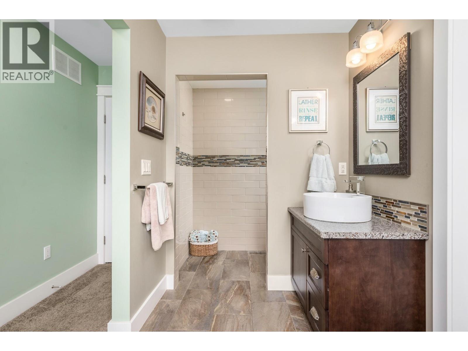 3000 22 Street, Vernon, British Columbia  V1T 4H6 - Photo 30 - 10391820