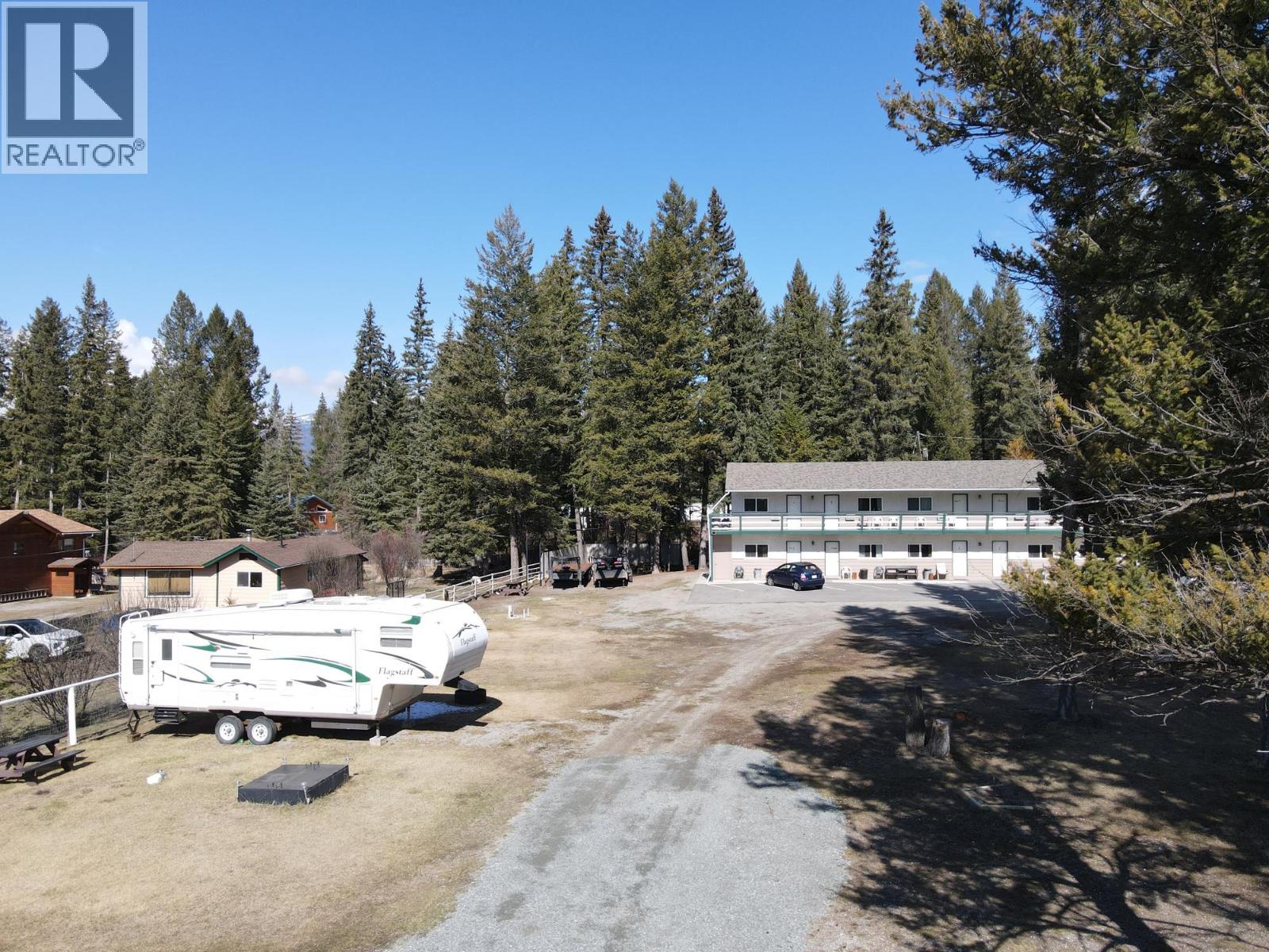 4539 Barleben Road, Skookumchuck, British Columbia  V0B 2E0 - Photo 17 - 10392380