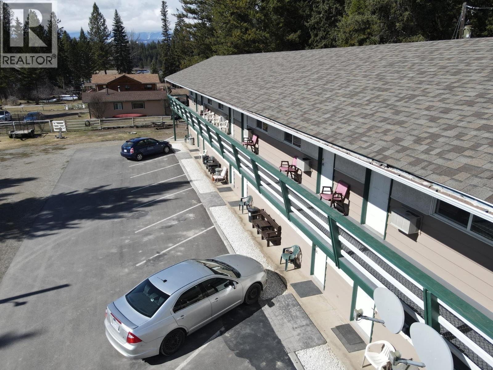 4539 Barleben Road, Skookumchuck, British Columbia  V0B 2E0 - Photo 3 - 10392380