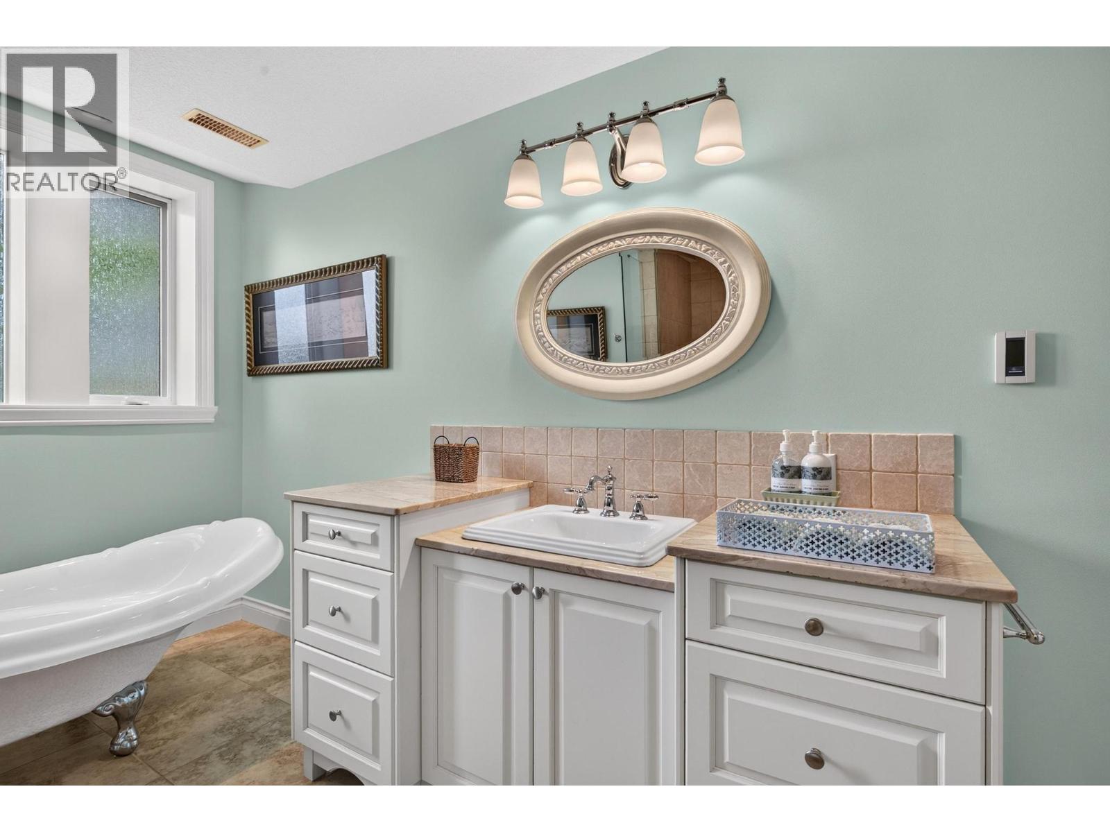 5386 Tanager Court, Kelowna, British Columbia  V1W 4K5 - Photo 54 - 10392379