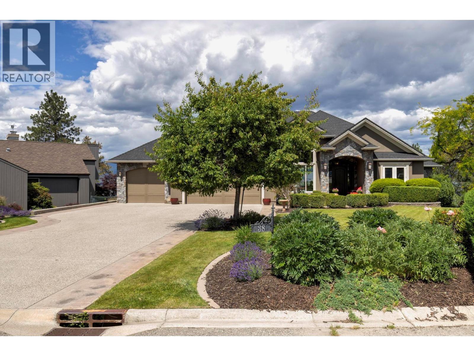 5386 Tanager Court, Kelowna, British Columbia  V1W 4K5 - Photo 58 - 10392379