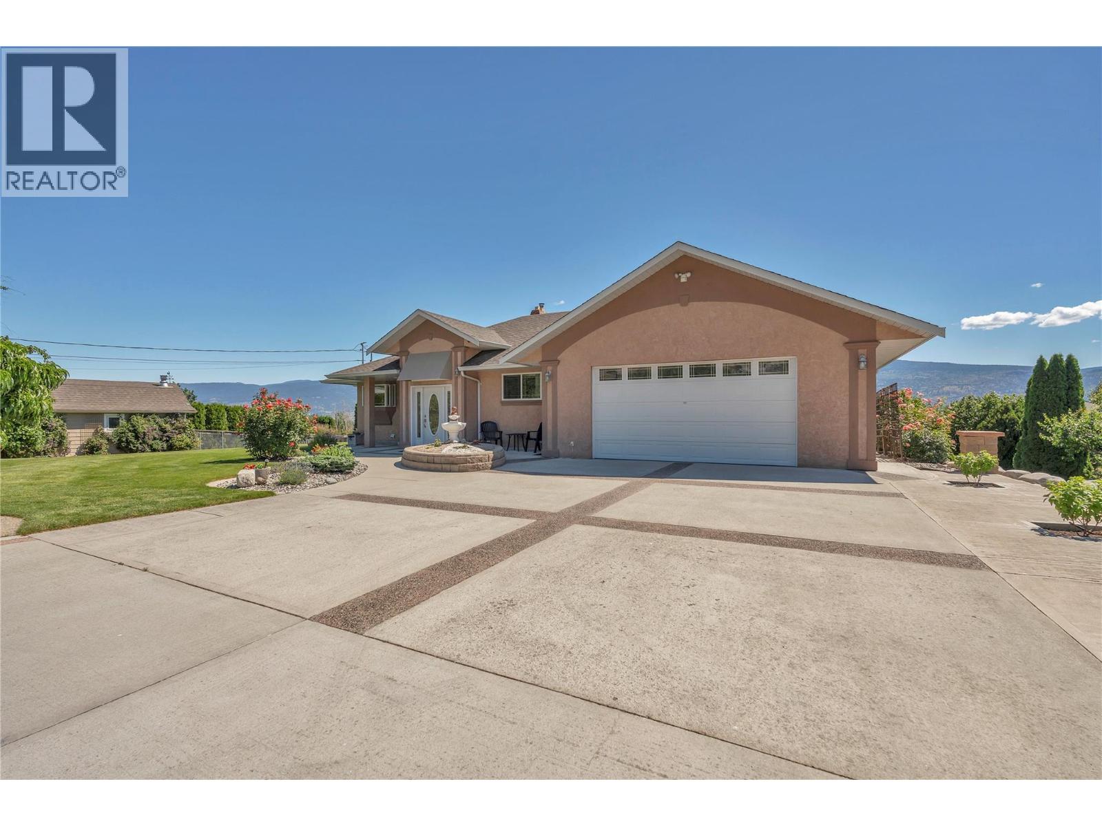 205 West Bench Drive, Penticton, British Columbia  V2A 8X8 - Photo 3 - 10392626