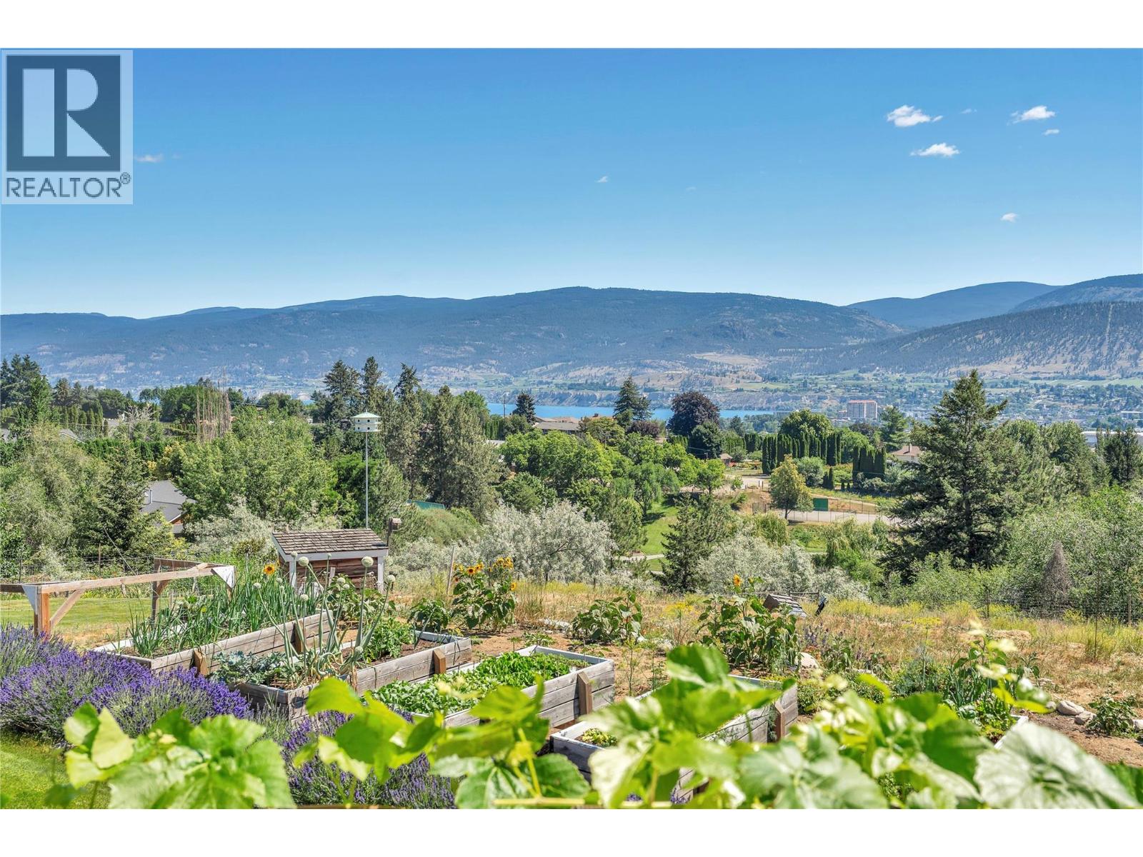 205 West Bench Drive, Penticton, British Columbia  V2A 8X8 - Photo 8 - 10392626