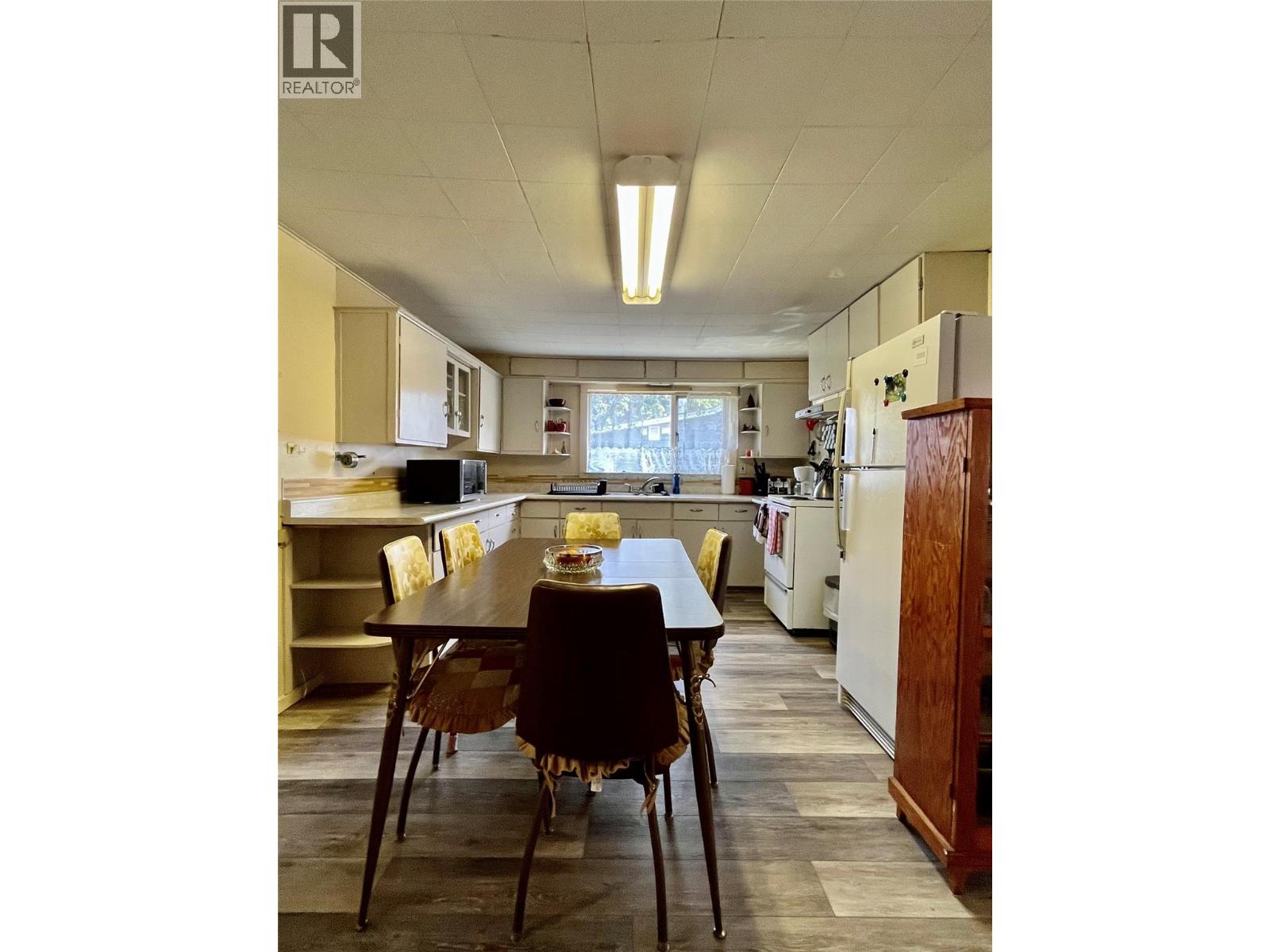 112 Josephine Street, New Denver, British Columbia  V0G 1S0 - Photo 11 - 10392318