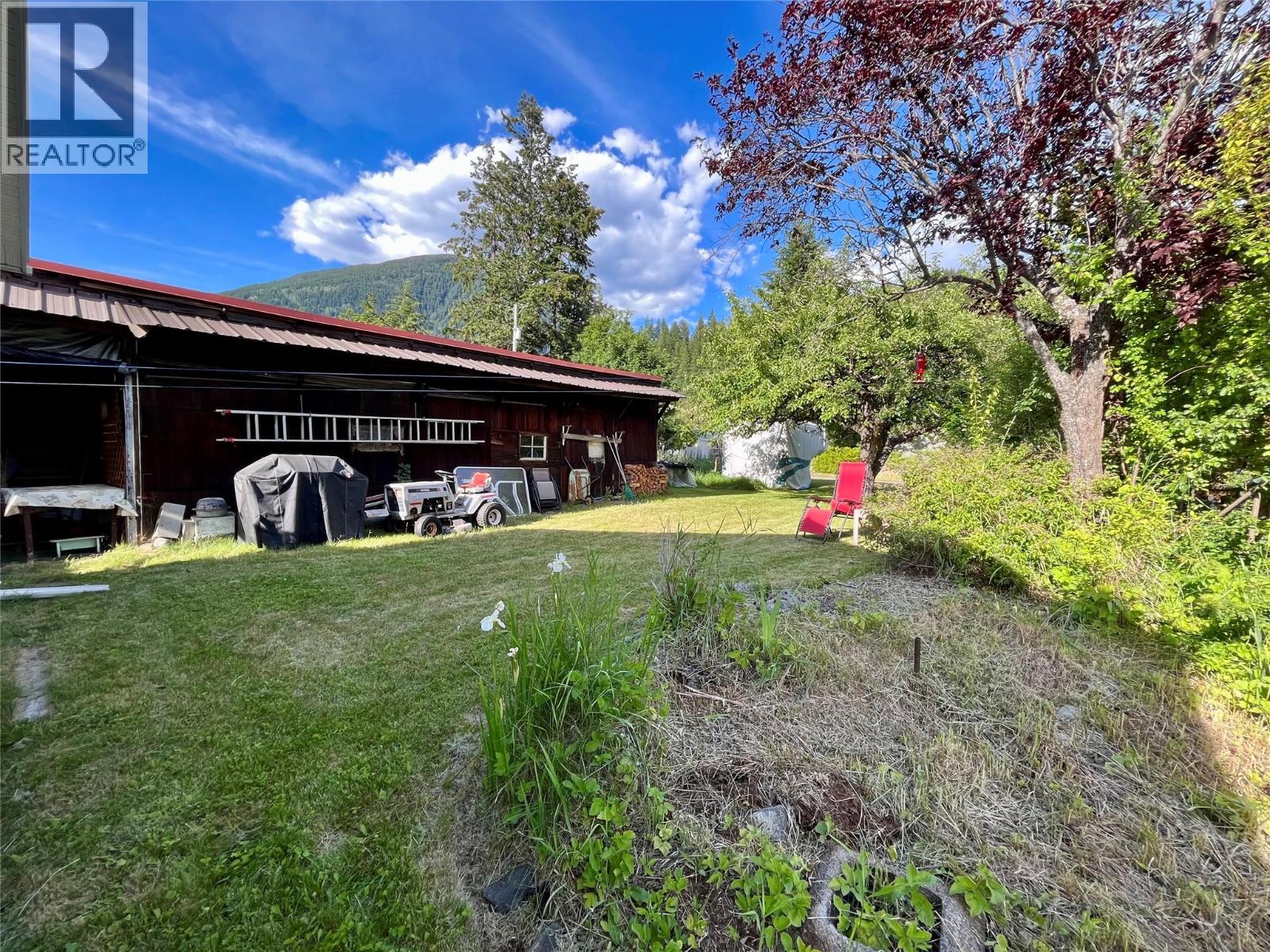 112 Josephine Street, New Denver, British Columbia  V0G 1S0 - Photo 19 - 10392318