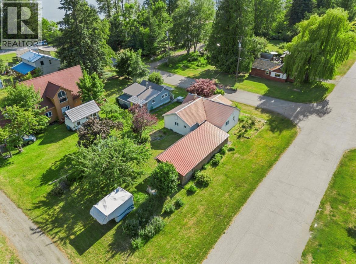 112 Josephine Street, New Denver, British Columbia  V0G 1S0 - Photo 2 - 10392318