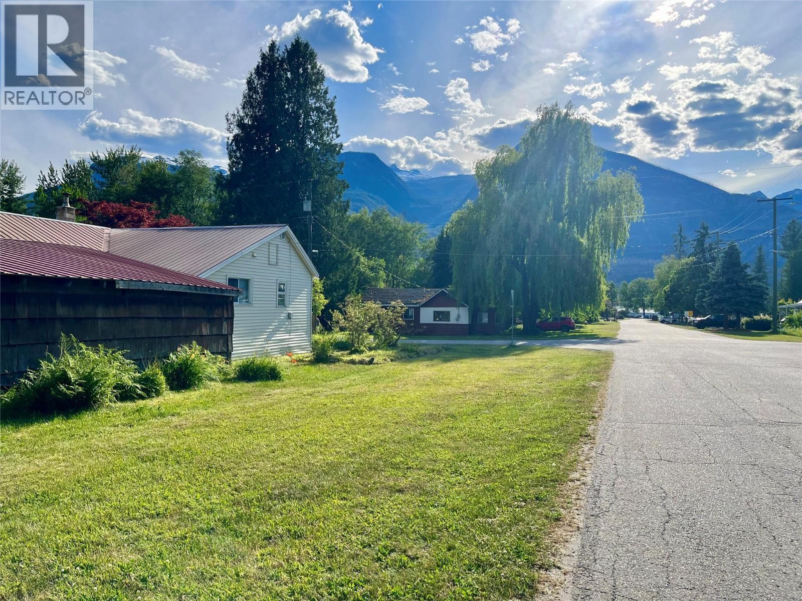 112 Josephine Street, New Denver, British Columbia  V0G 1S0 - Photo 21 - 10392318