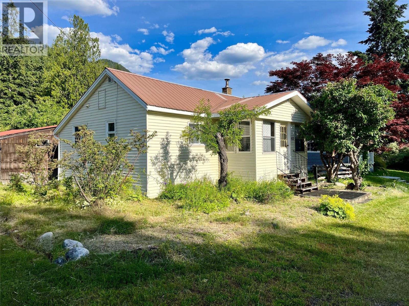 112 Josephine Street, New Denver, British Columbia  V0G 1S0 - Photo 6 - 10392318