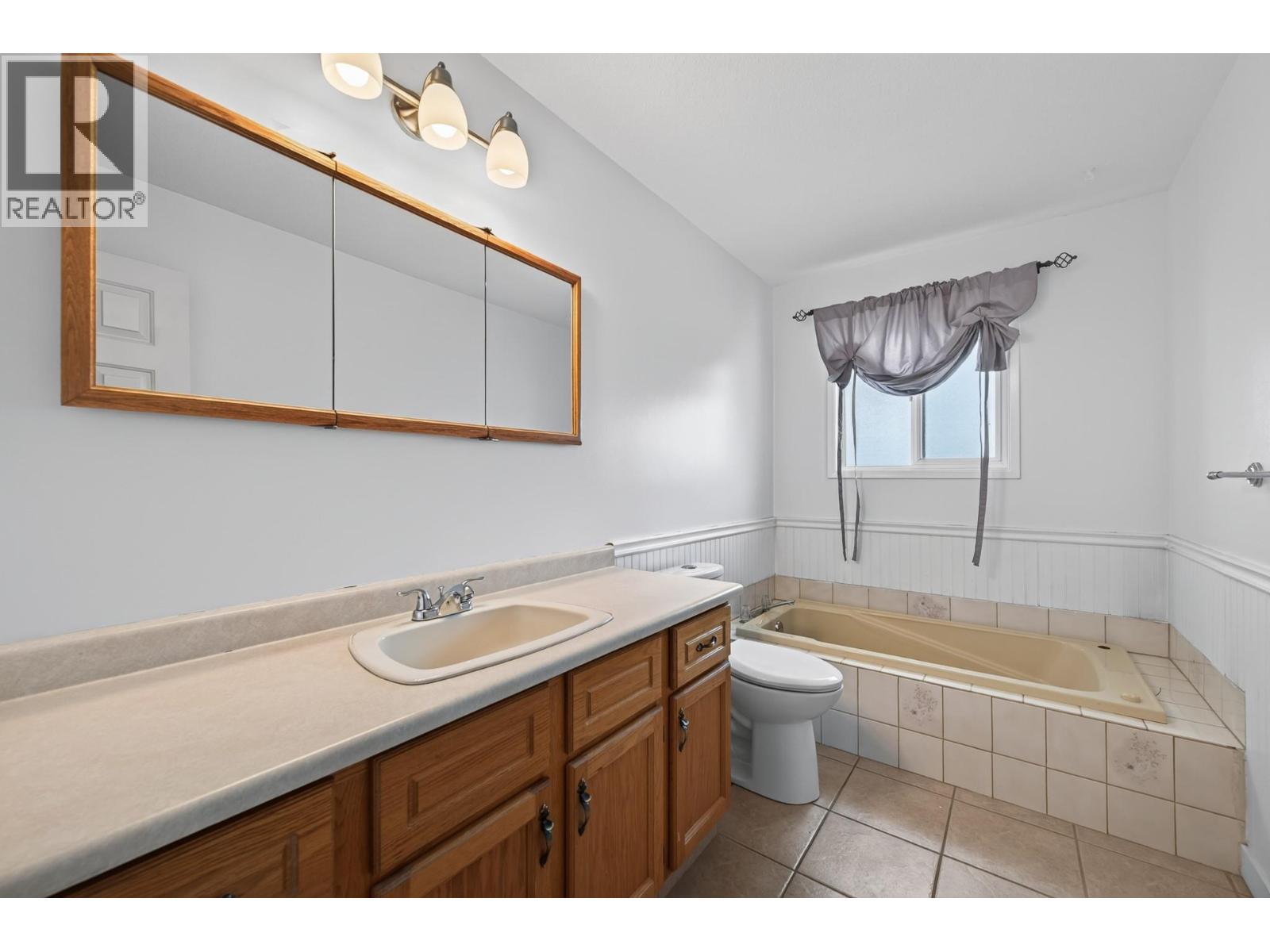 1172 Kamwood Place, Kamloops, British Columbia  V2B 8J9 - Photo 13 - 10392623