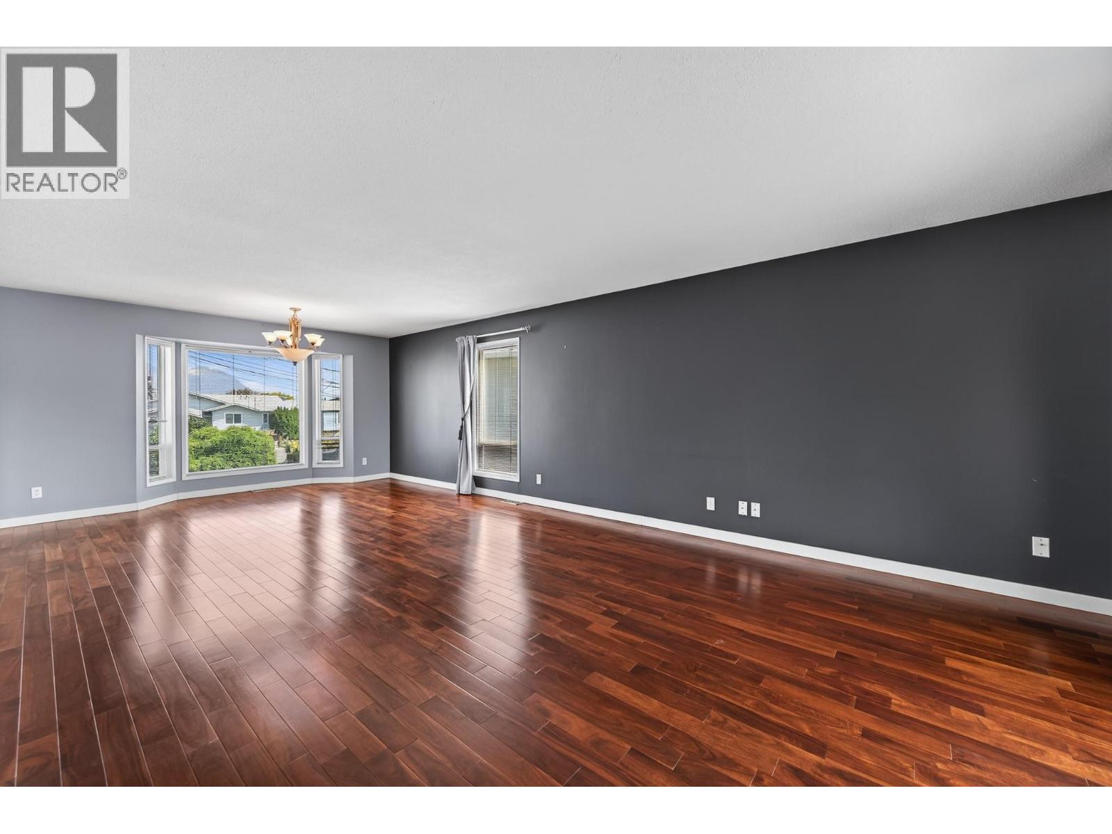 1172 Kamwood Place, Kamloops, British Columbia  V2B 8J9 - Photo 5 - 10392623