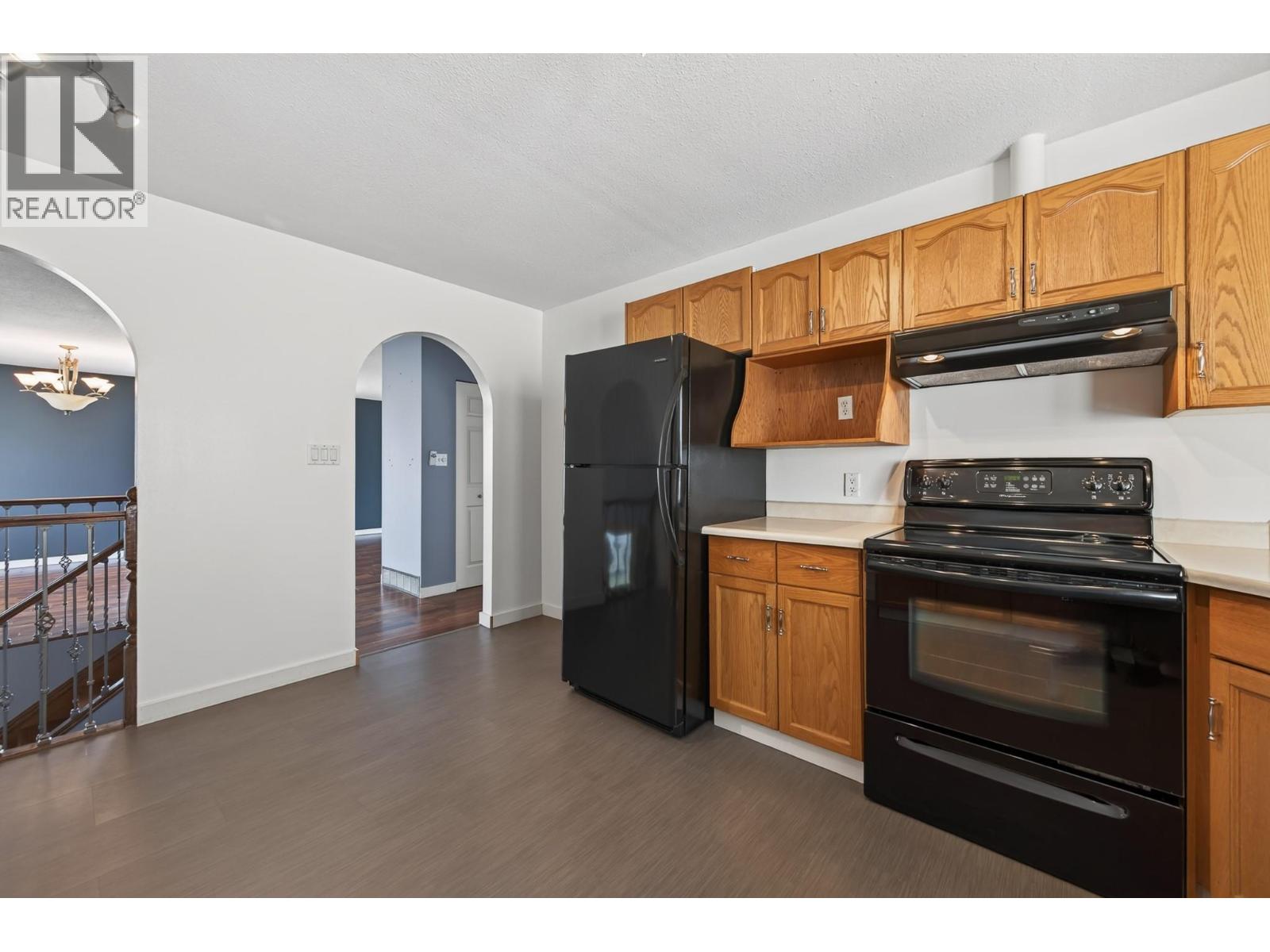 1172 Kamwood Place, Kamloops, British Columbia  V2B 8J9 - Photo 8 - 10392623